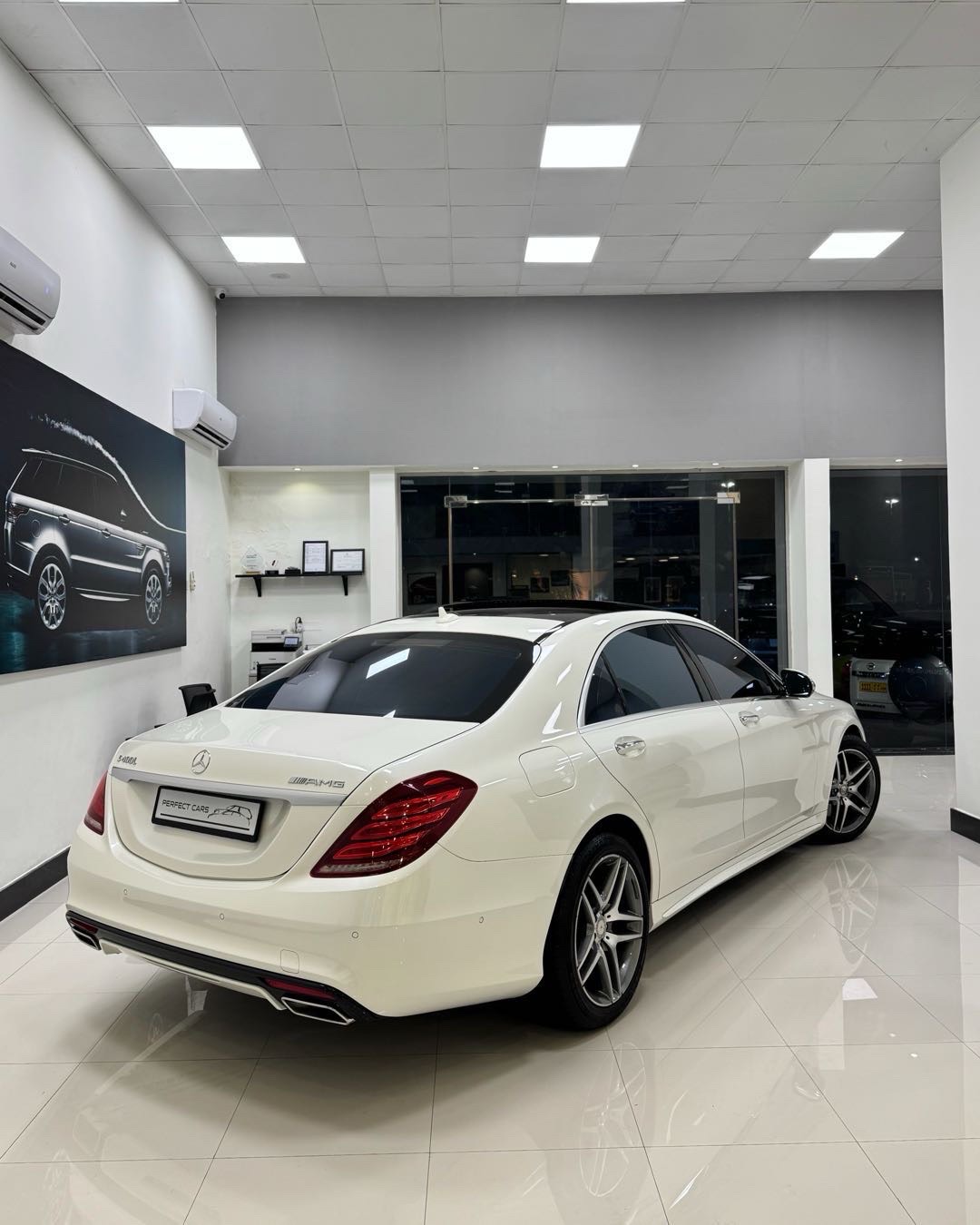 2014 Mercedes-Benz S-Class S 450 4MATIC Executive thumbnail 4