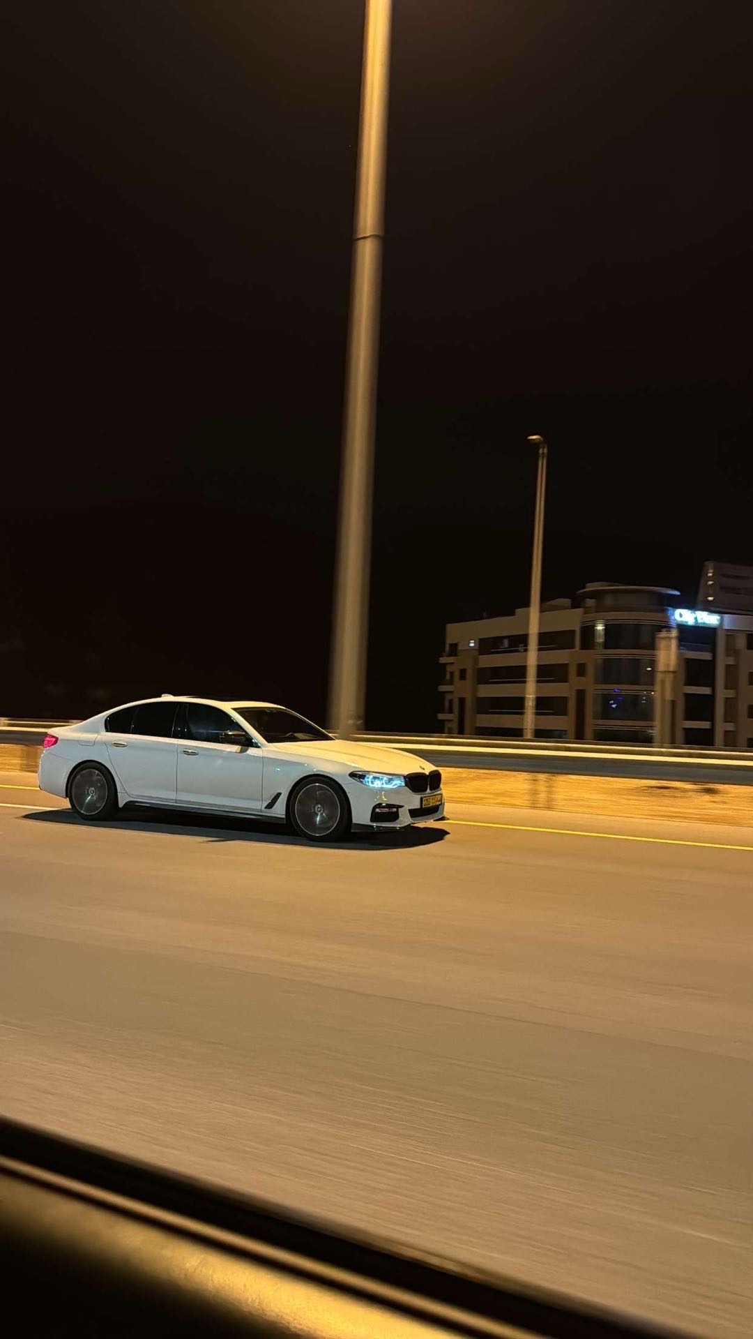2019 BMW 5 Series Vogue thumbnail 8