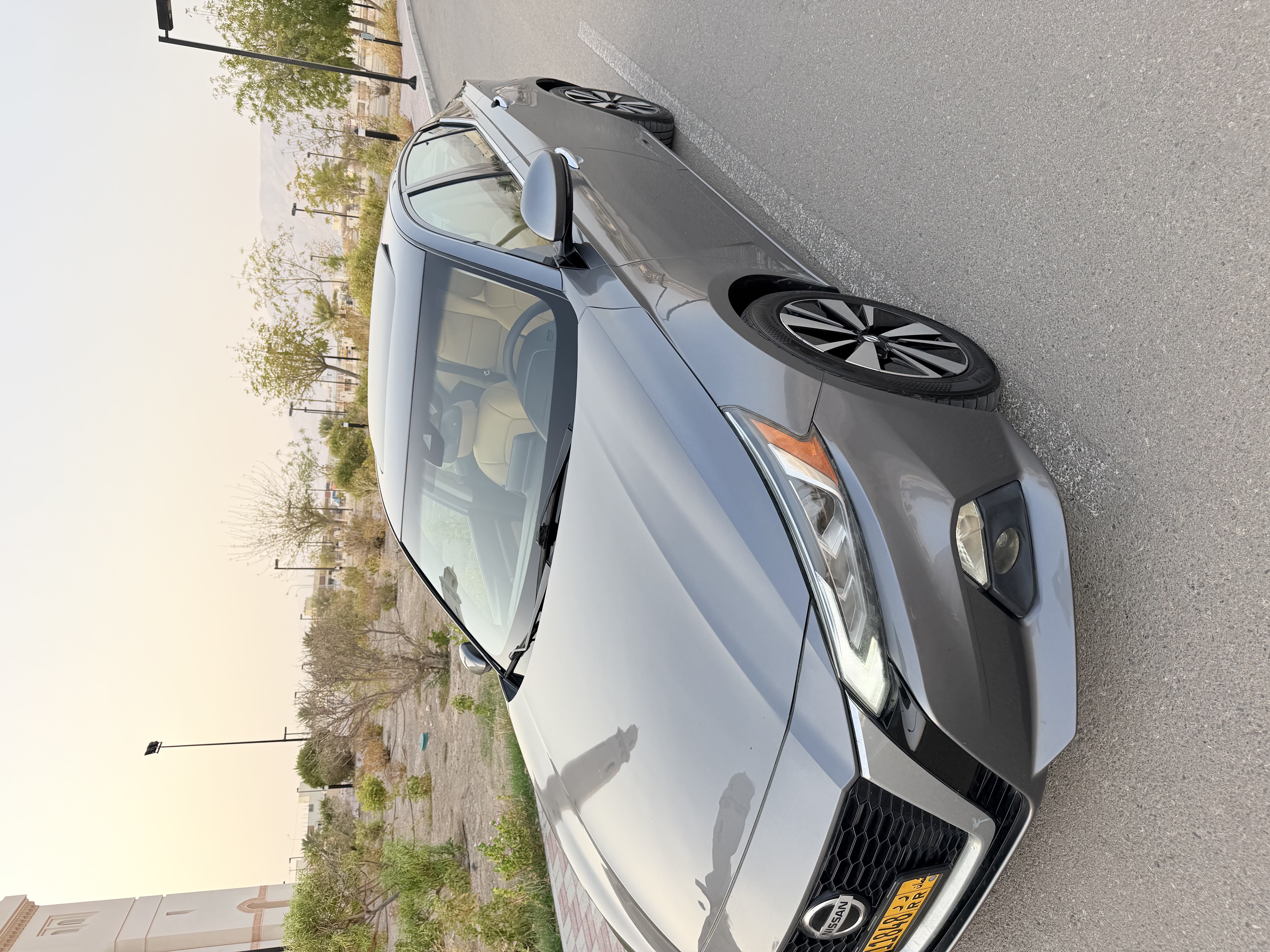 2019 Nissan Altima SV thumbnail 2