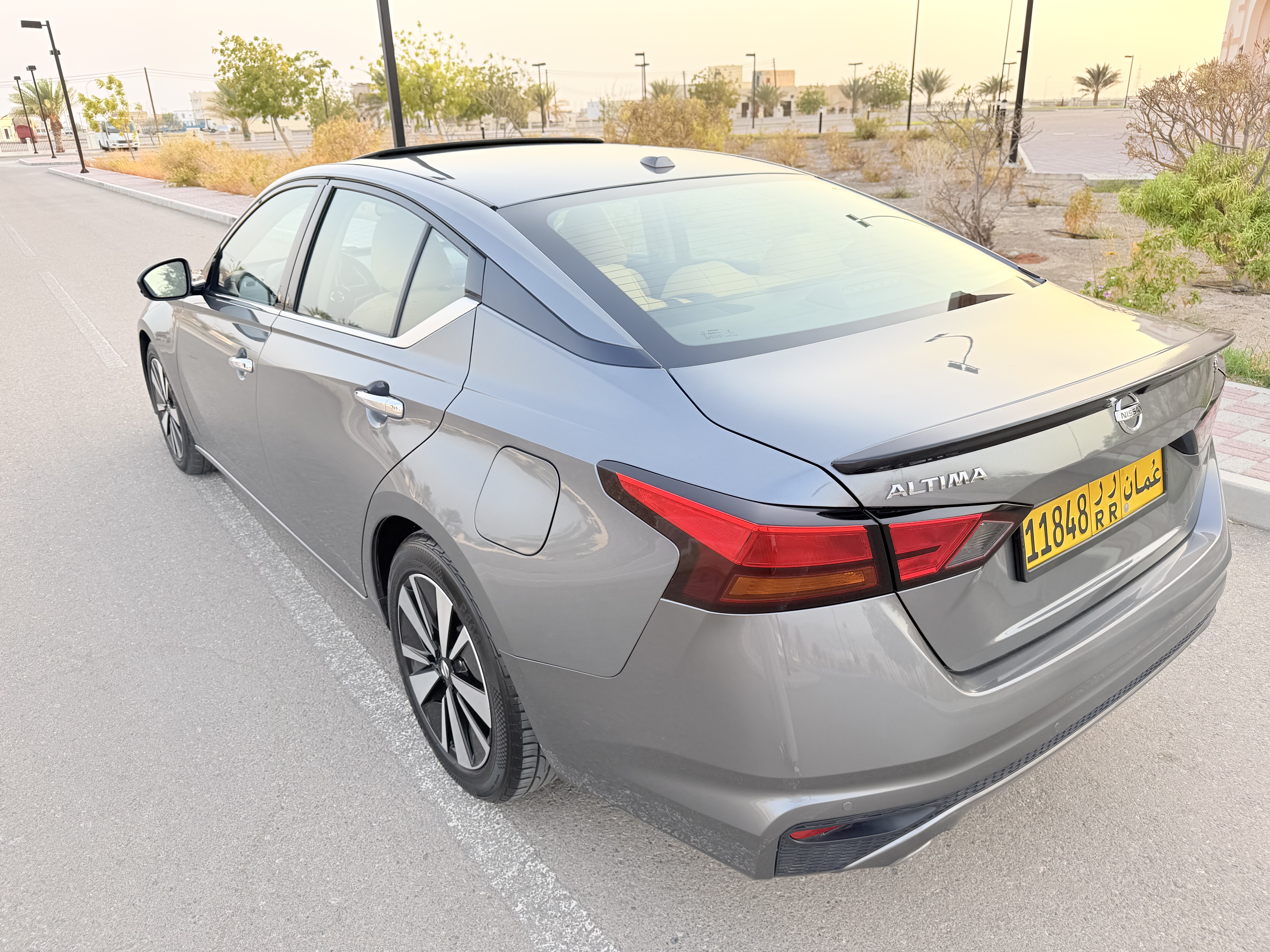 2019 Nissan Altima SV thumbnail 5