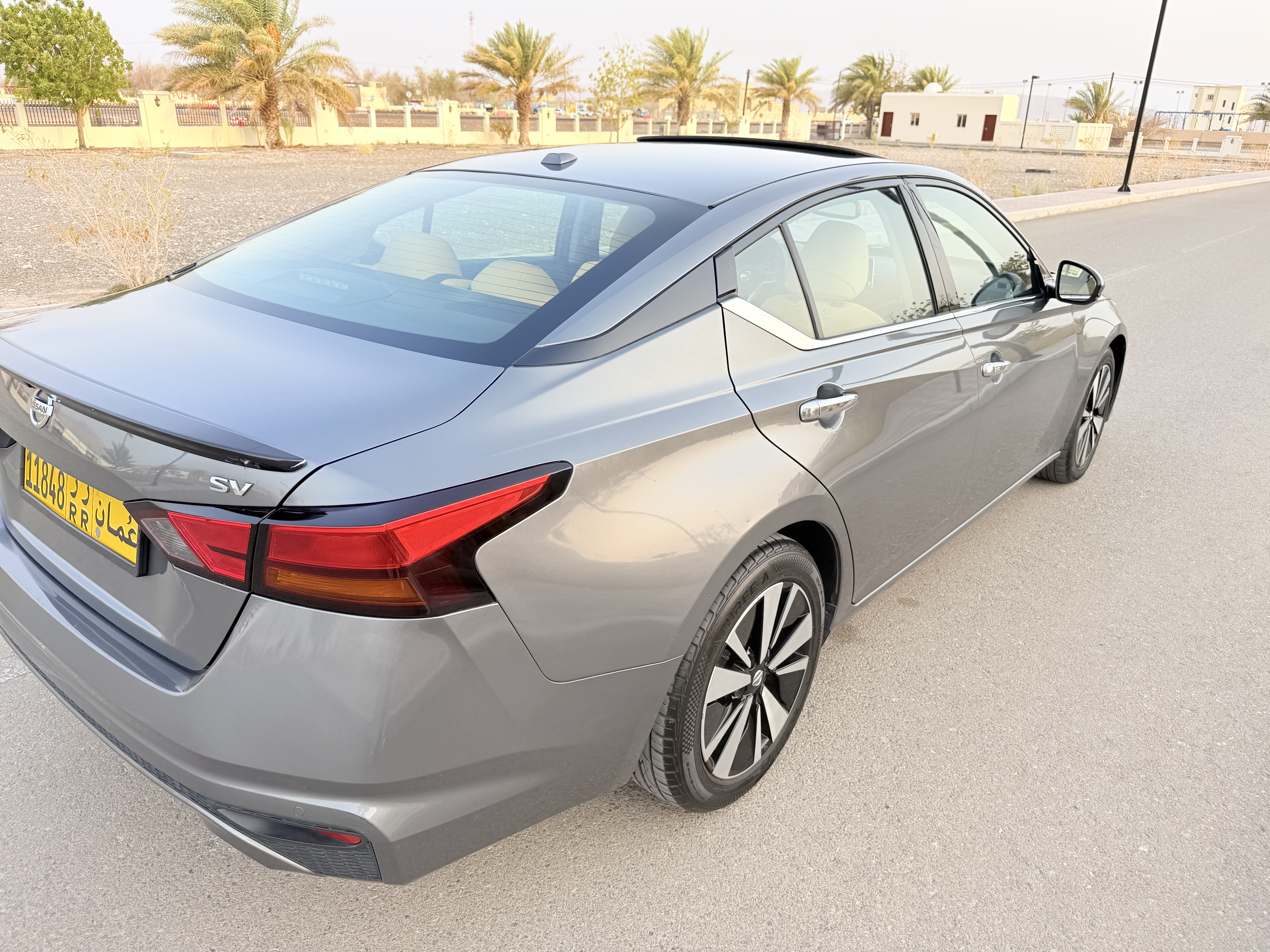 2019 Nissan Altima SV thumbnail 9
