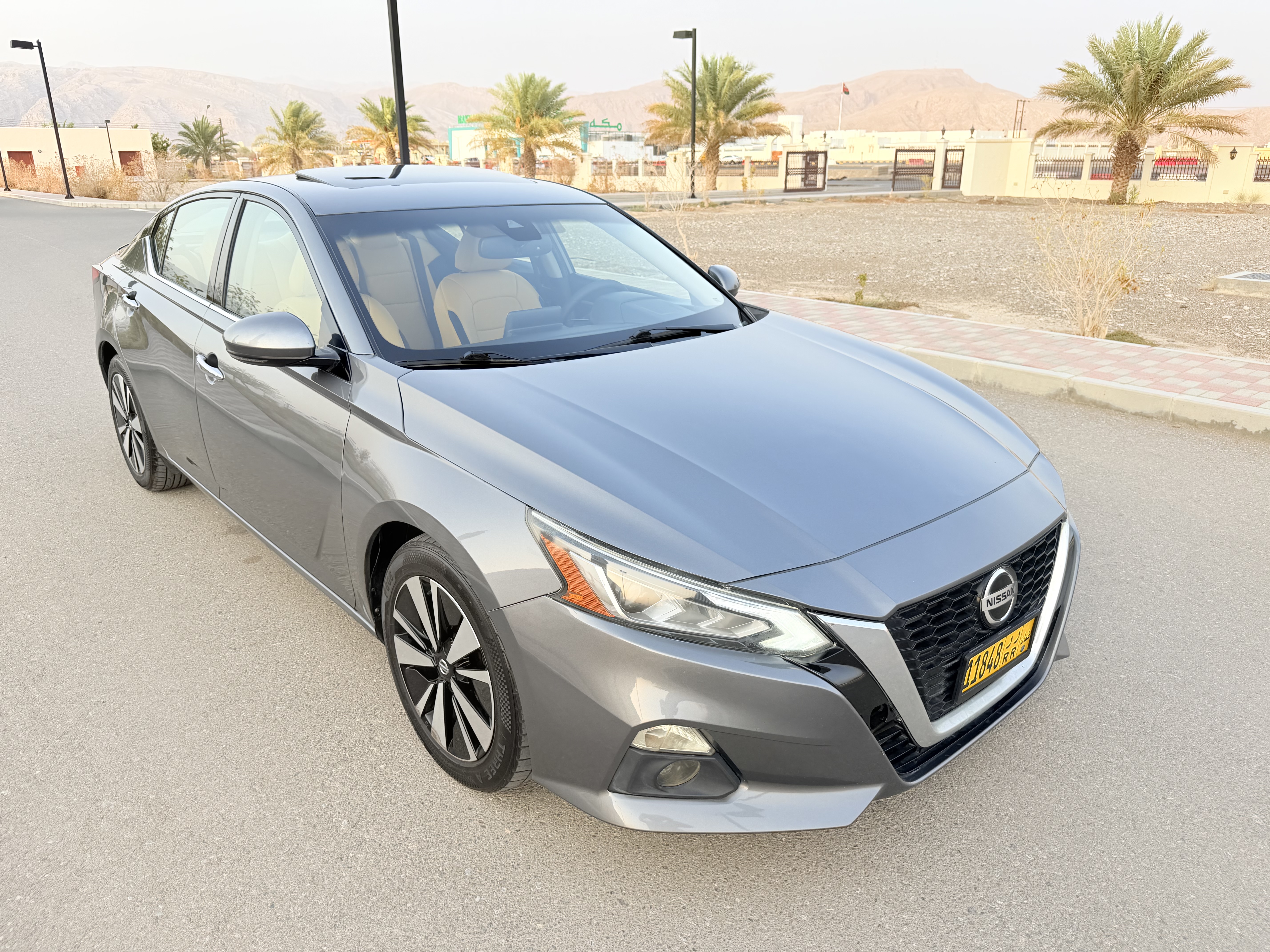 2019 Nissan Altima SV thumbnail 11
