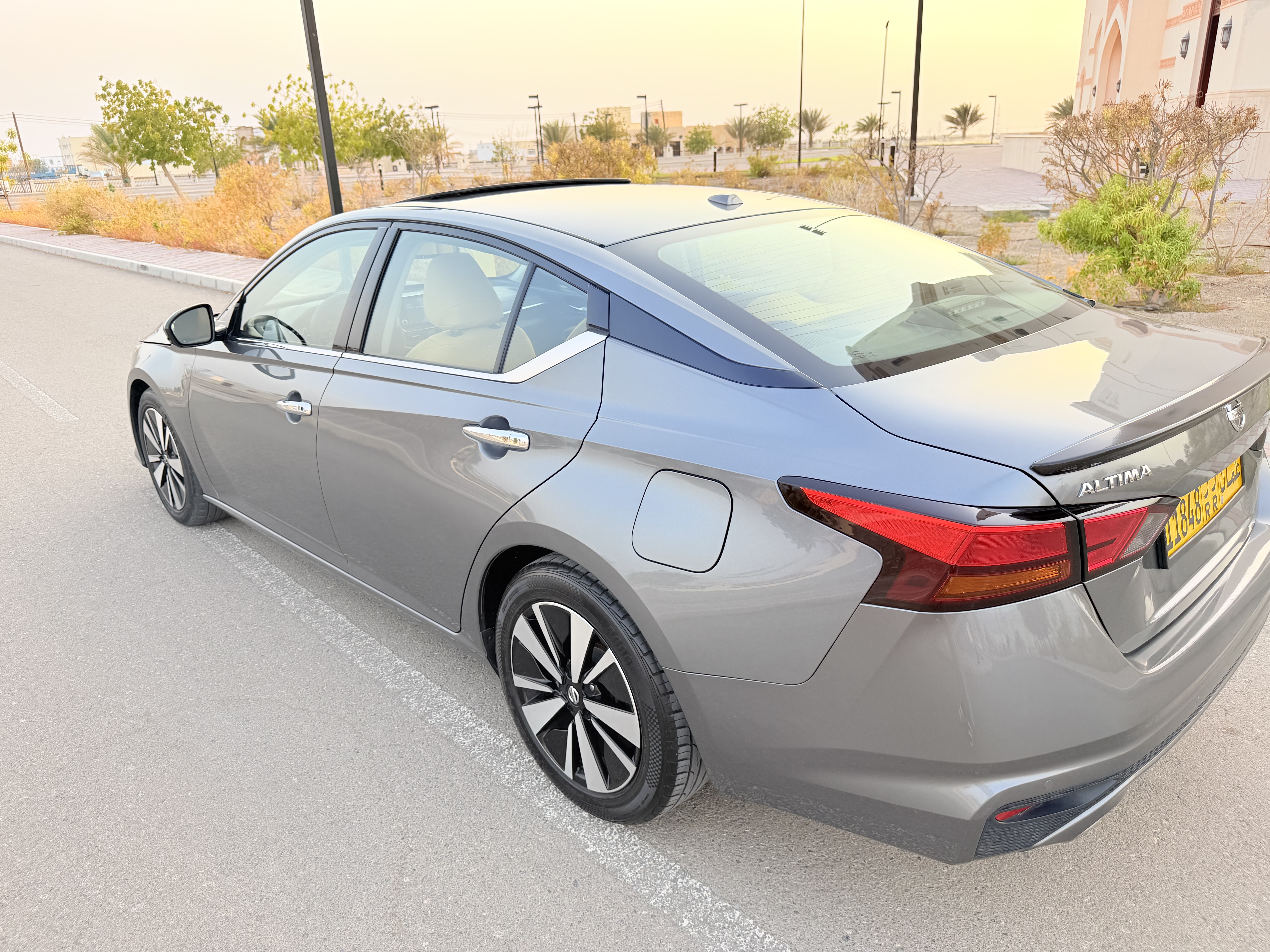 2019 Nissan Altima SV thumbnail 19