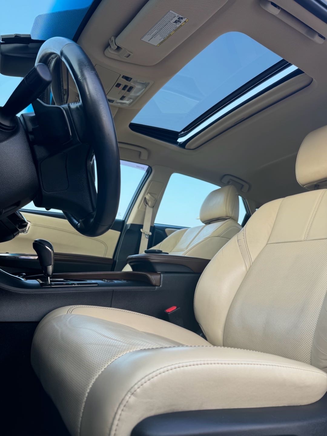 2017 Toyota Avalon Limited thumbnail 18