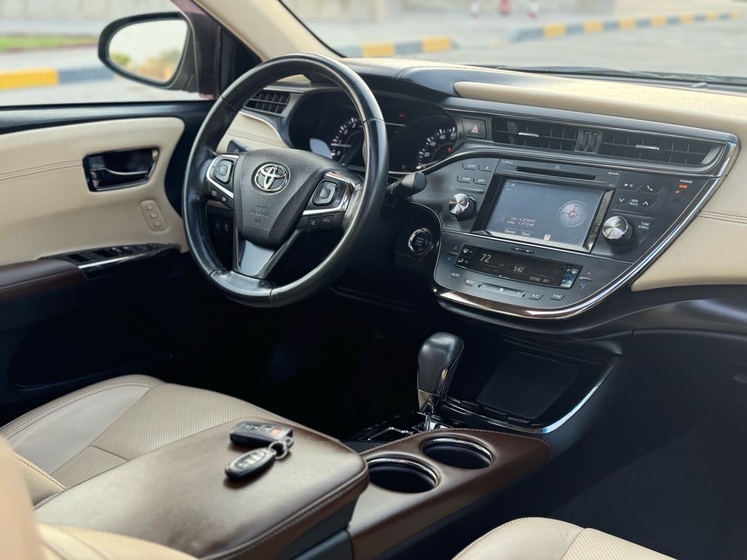 2017 Toyota Avalon Limited thumbnail 23