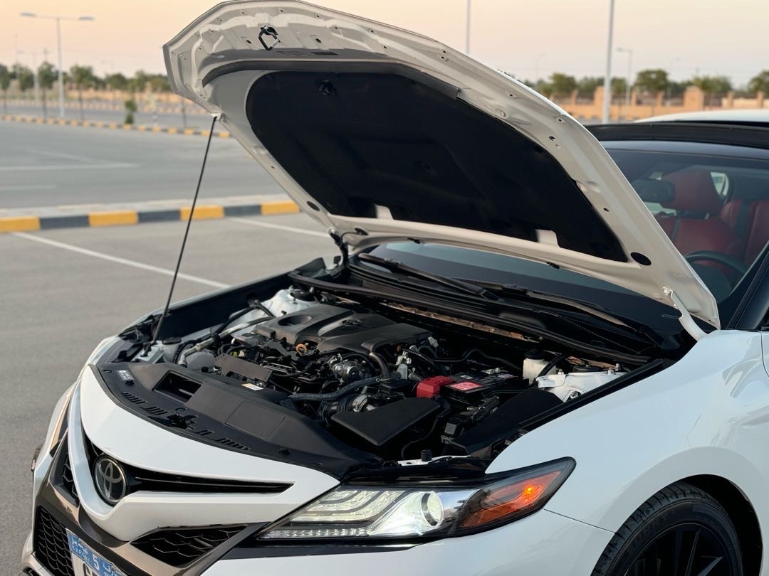 2023 Toyota Camry XSE thumbnail 6
