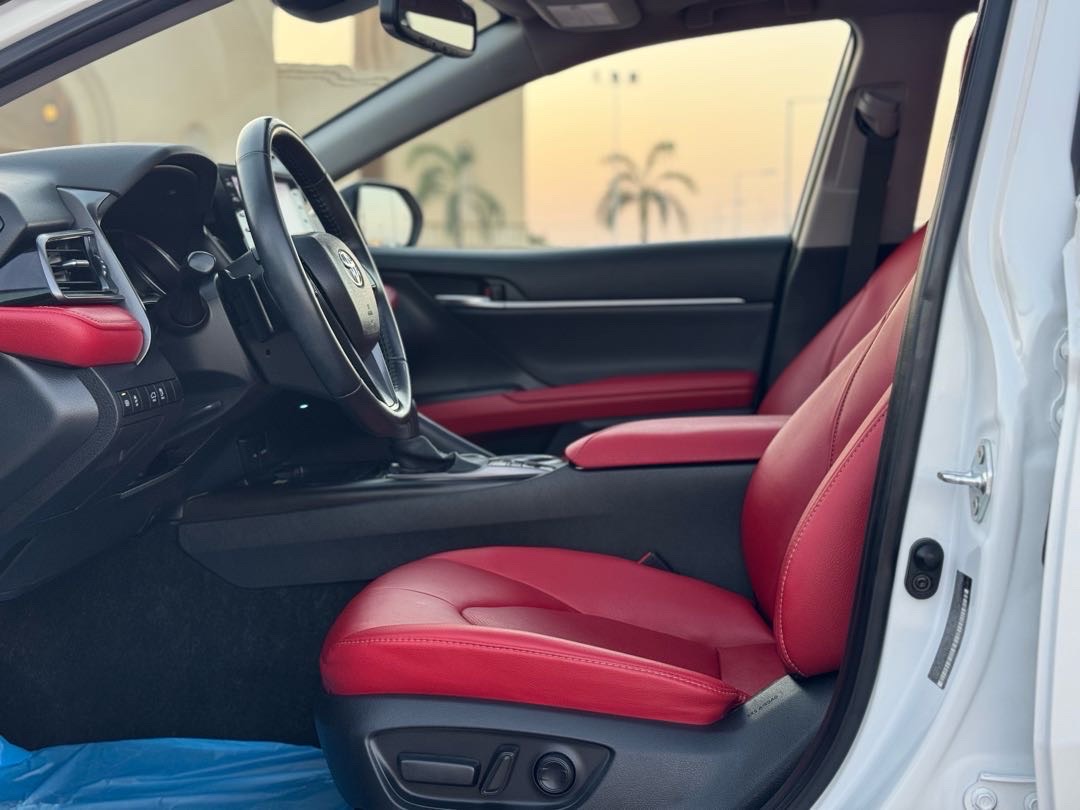 2023 Toyota Camry XSE thumbnail 30