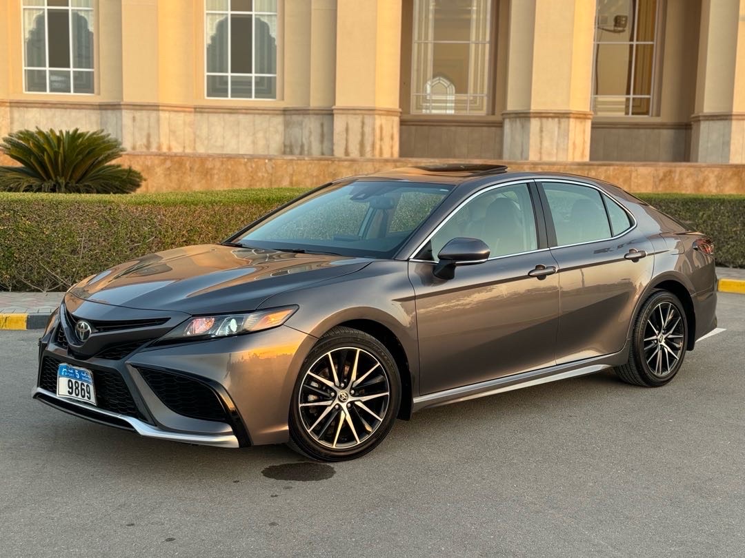 2023 Toyota Camry SE thumbnail 2