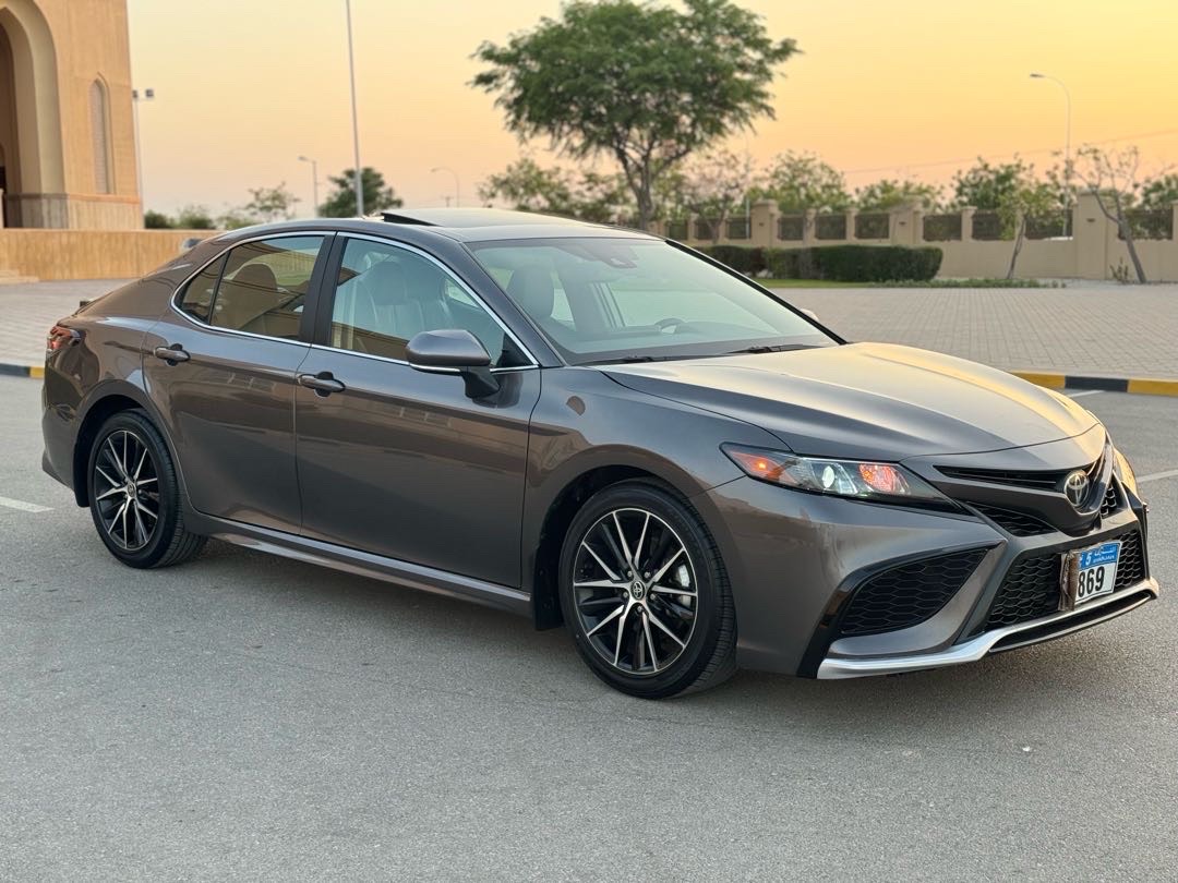 2023 Toyota Camry SE thumbnail 5