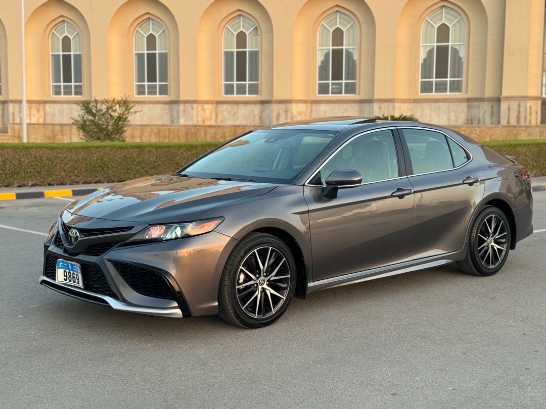 2023 Toyota Camry SE thumbnail 6
