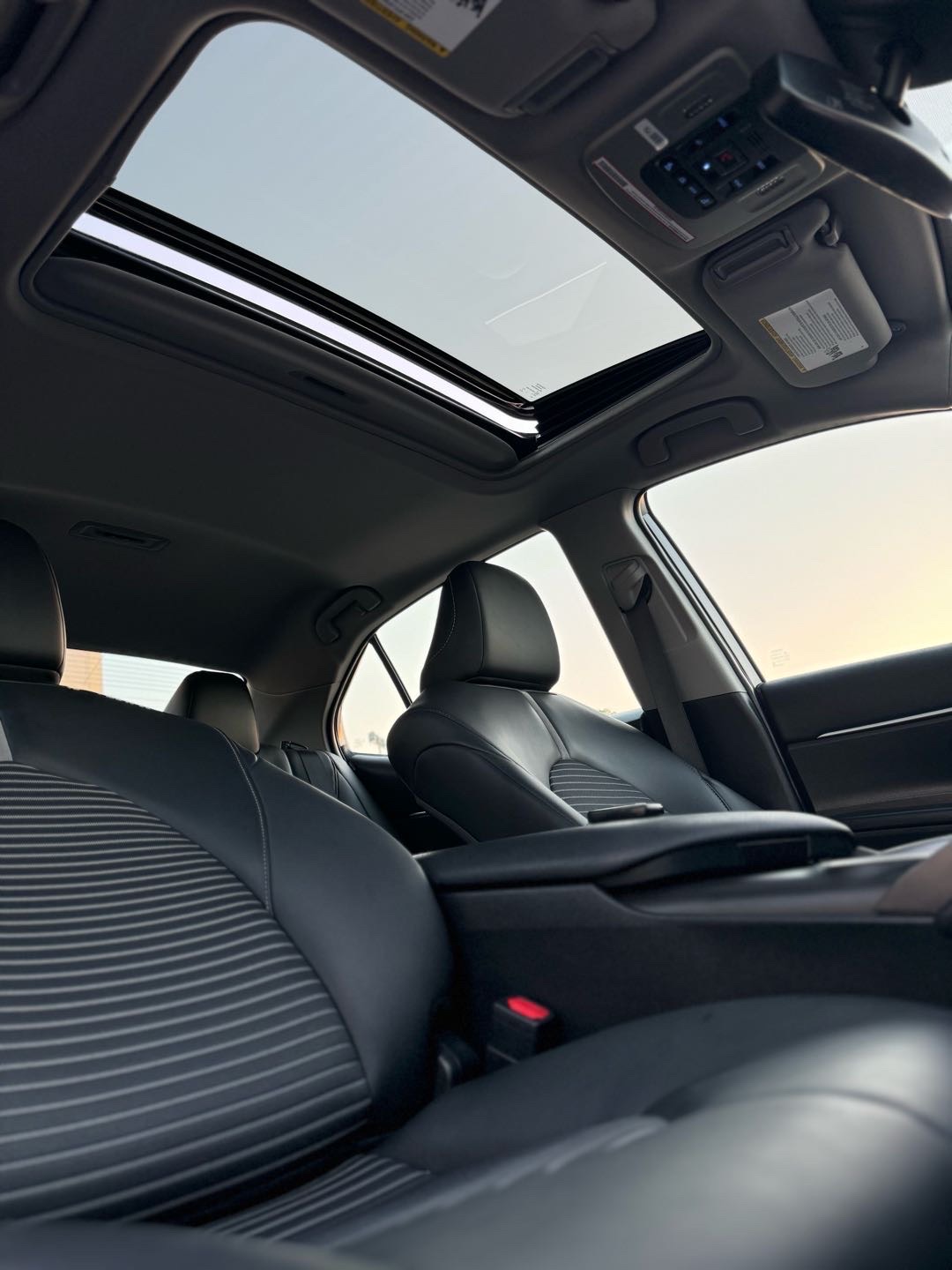 2023 Toyota Camry SE thumbnail 14