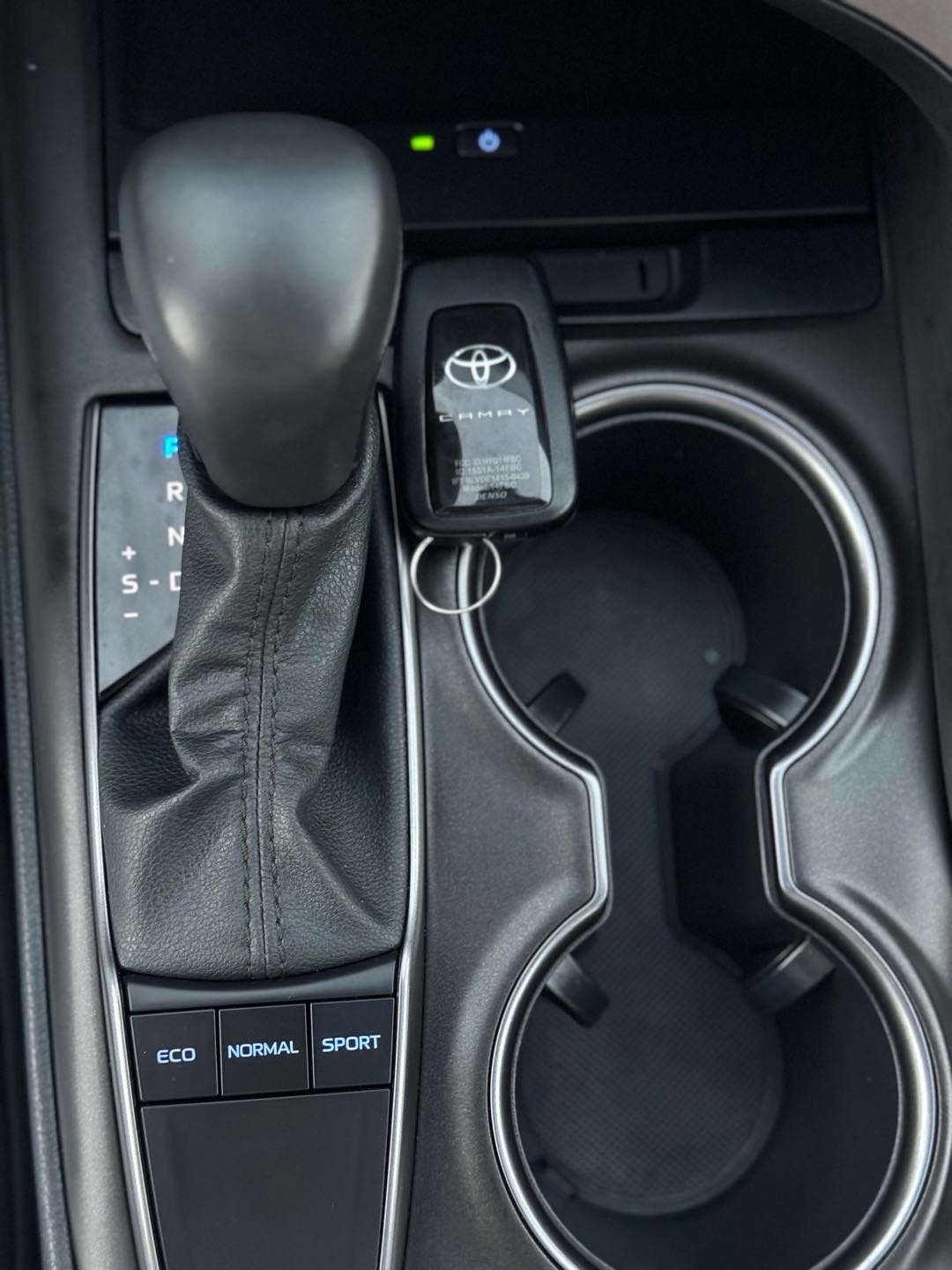 2023 Toyota Camry SE thumbnail 17