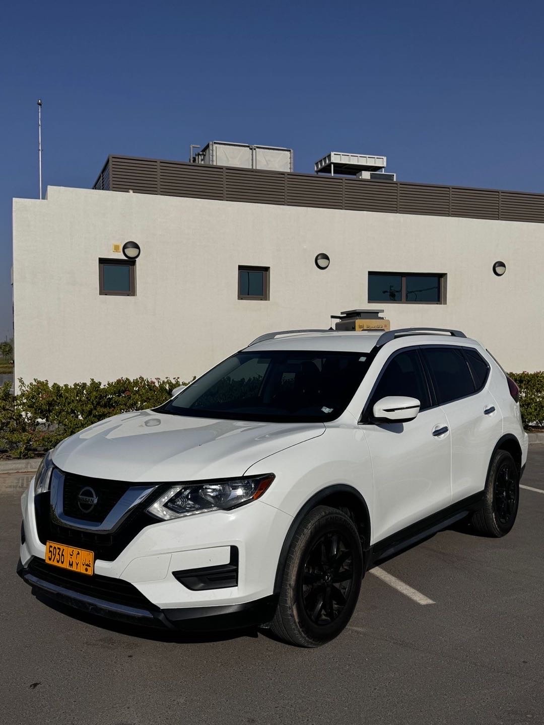 2018 Nissan Rogue SV thumbnail 9