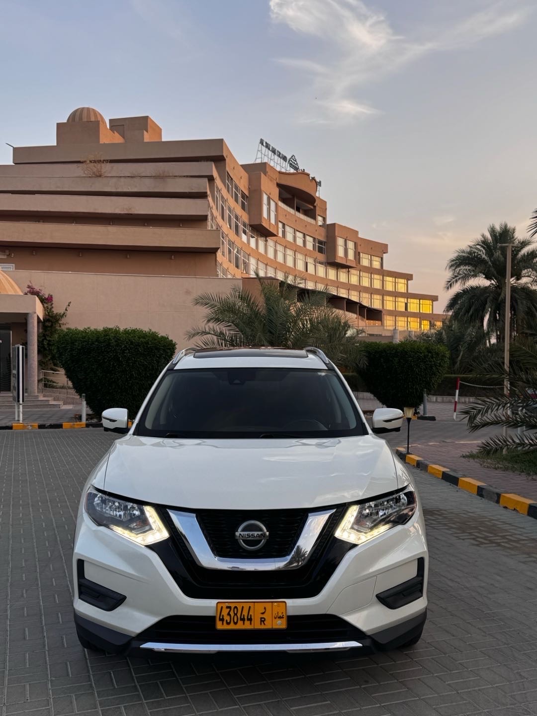 2019 Nissan Rogue S thumbnail 8