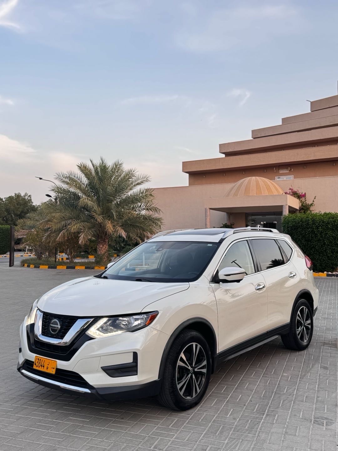 2019 Nissan Rogue S thumbnail 9