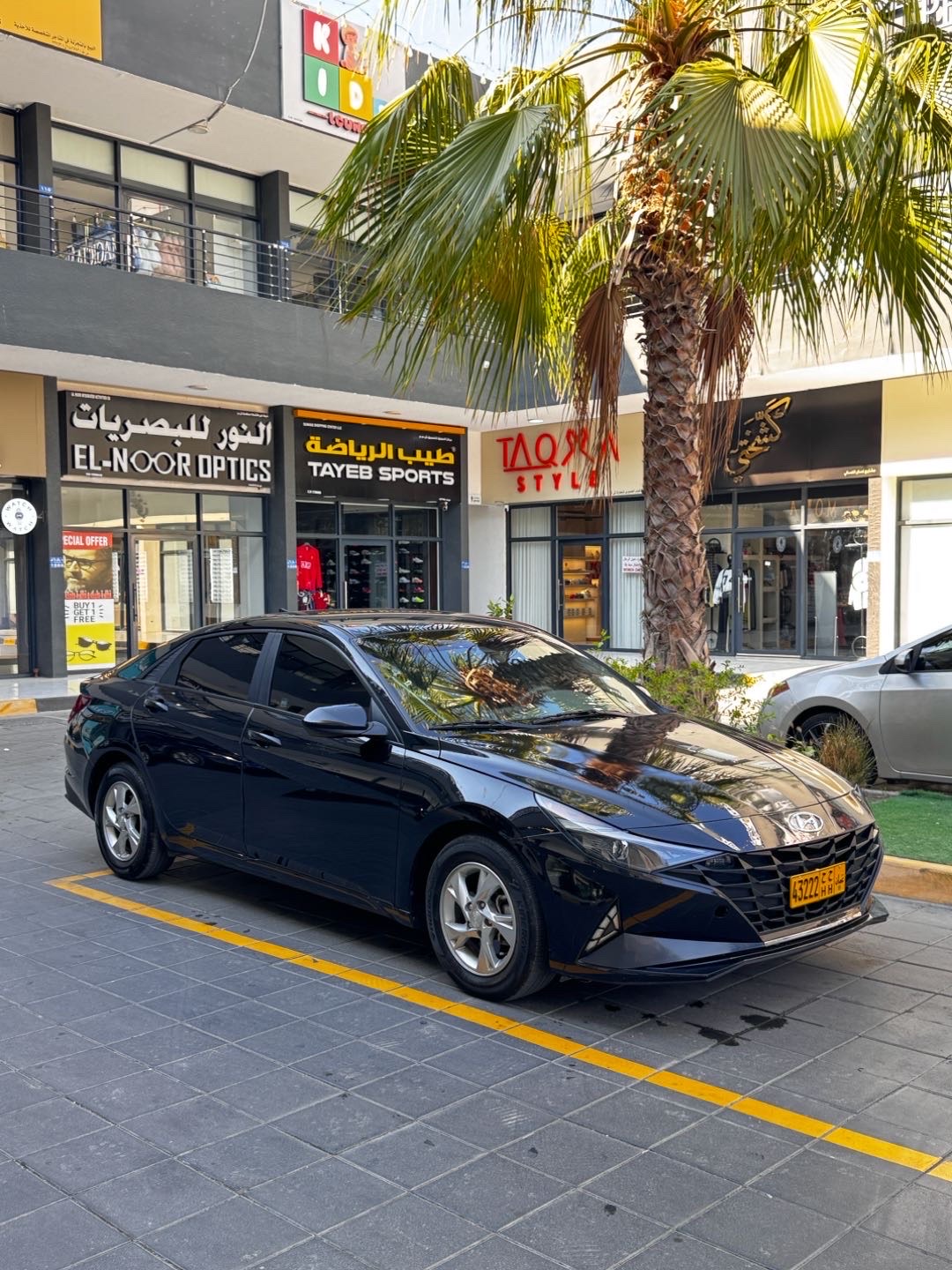 2021 Hyundai Elantra SE thumbnail 2