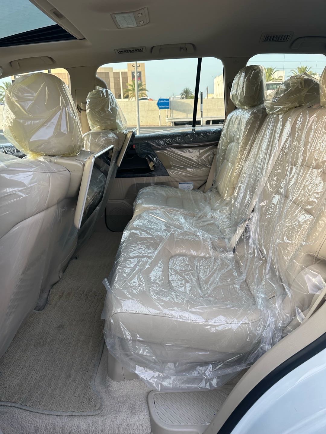 2019 Toyota Land Cruiser GXR thumbnail 6