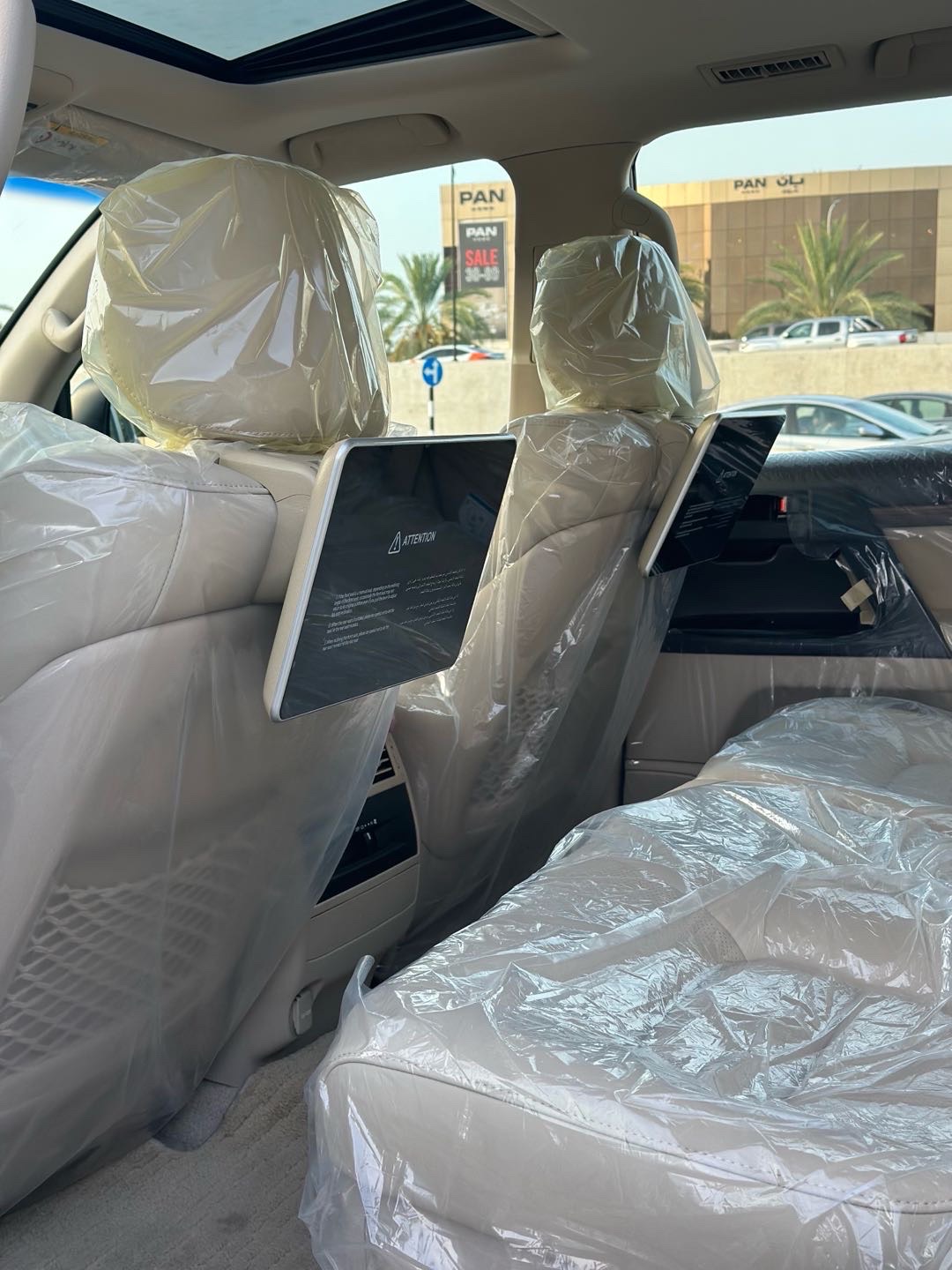 2019 Toyota Land Cruiser GXR thumbnail 8