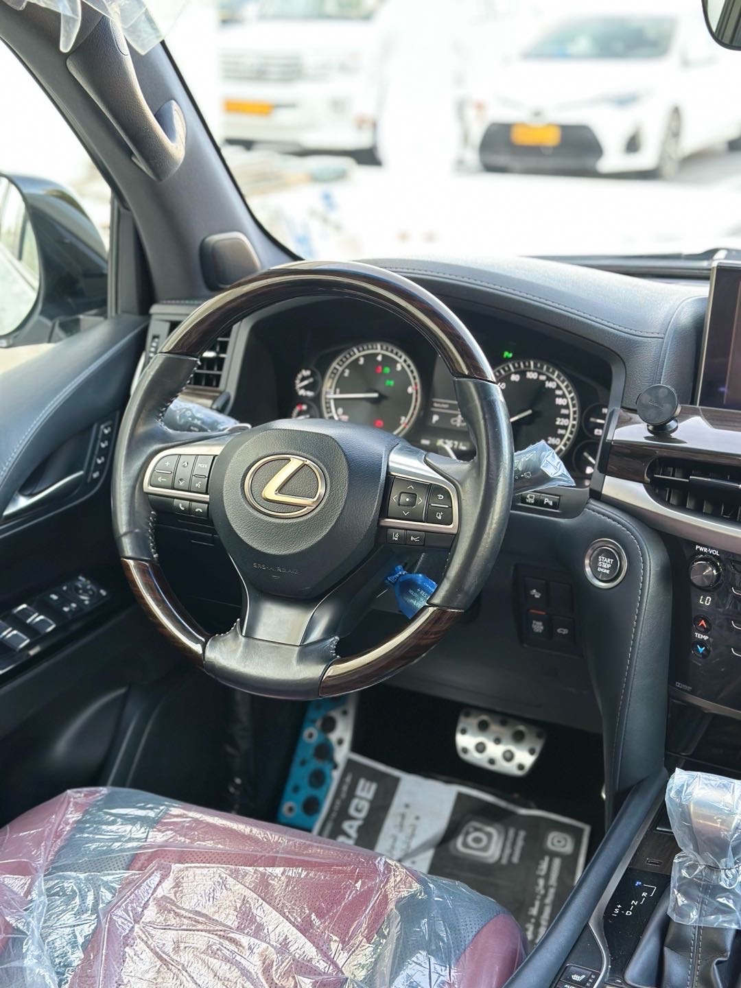 2019 Lexus LX 570 thumbnail 6