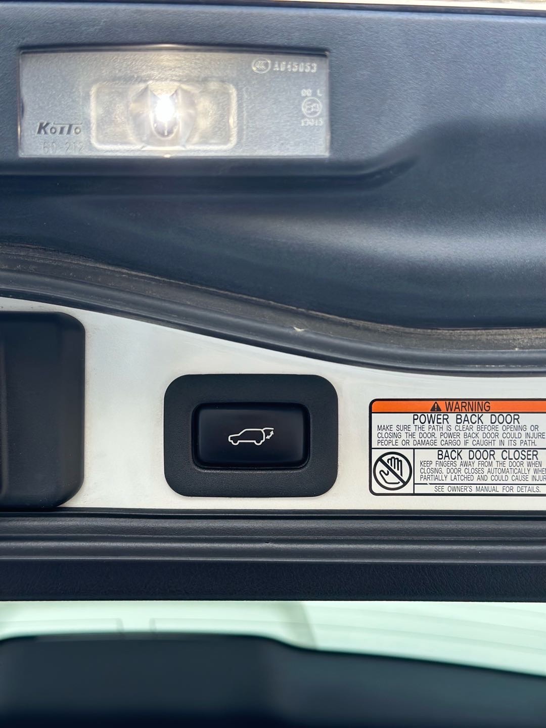 2019 Lexus LX 570 thumbnail 10