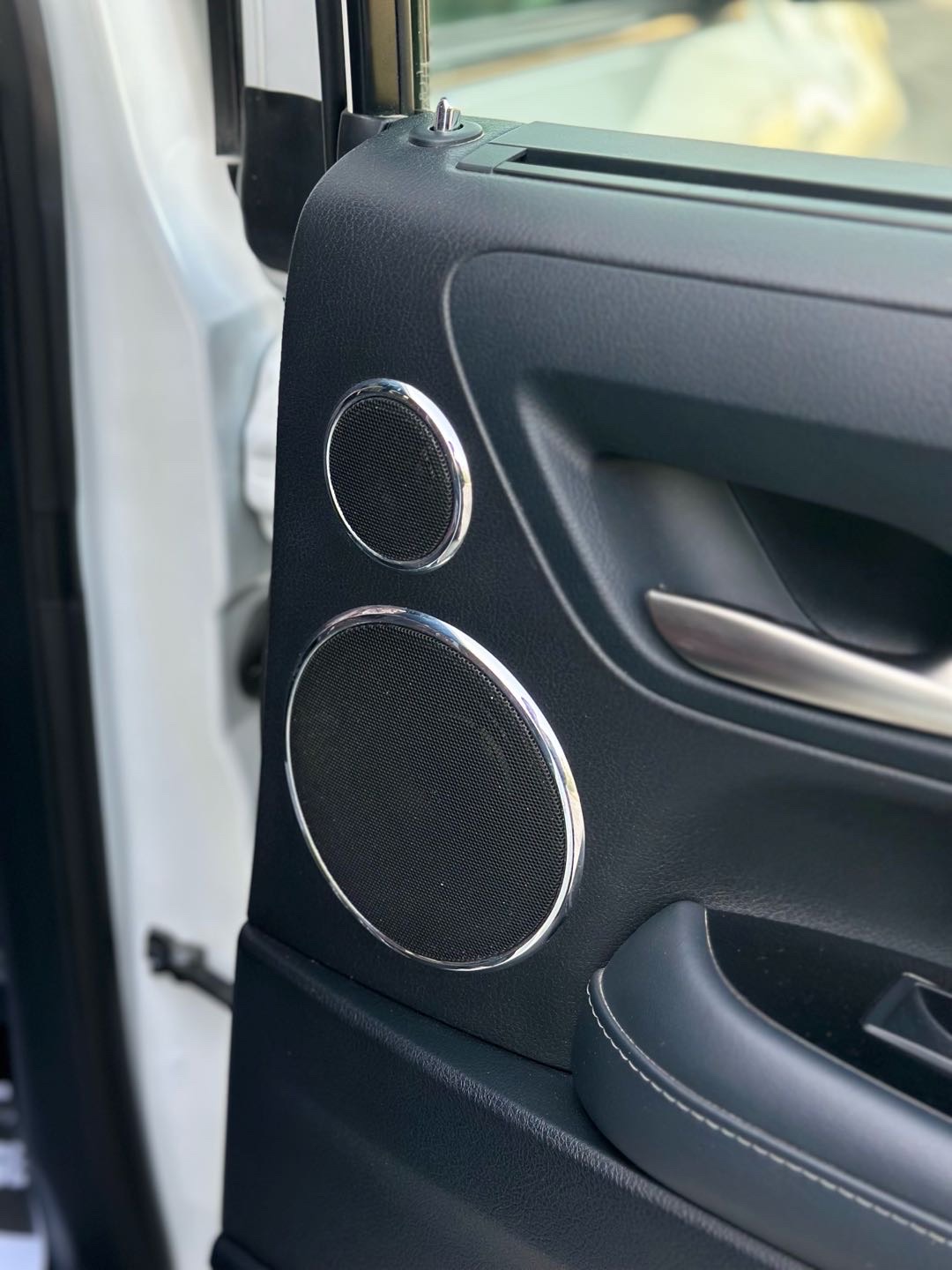 2019 Lexus LX 570 thumbnail 17
