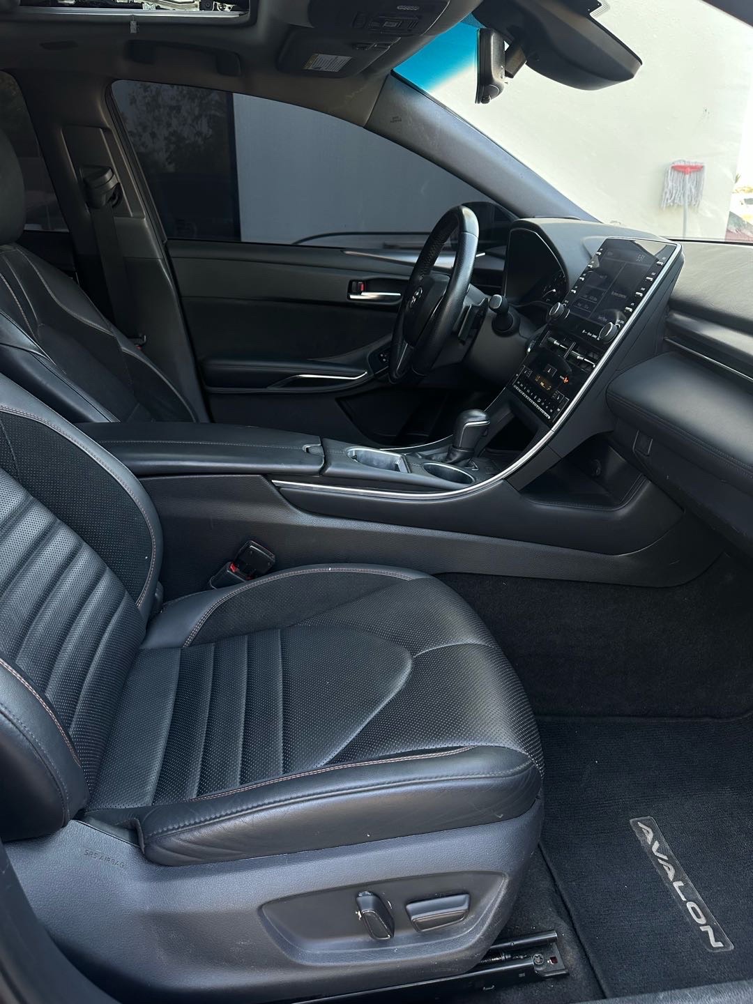 2019 Toyota Avalon XLE thumbnail 13