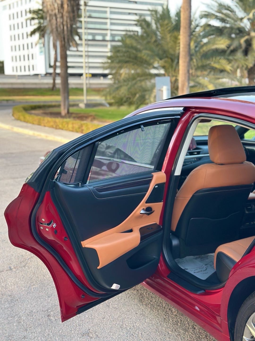 2019 Lexus ES 350 thumbnail 9