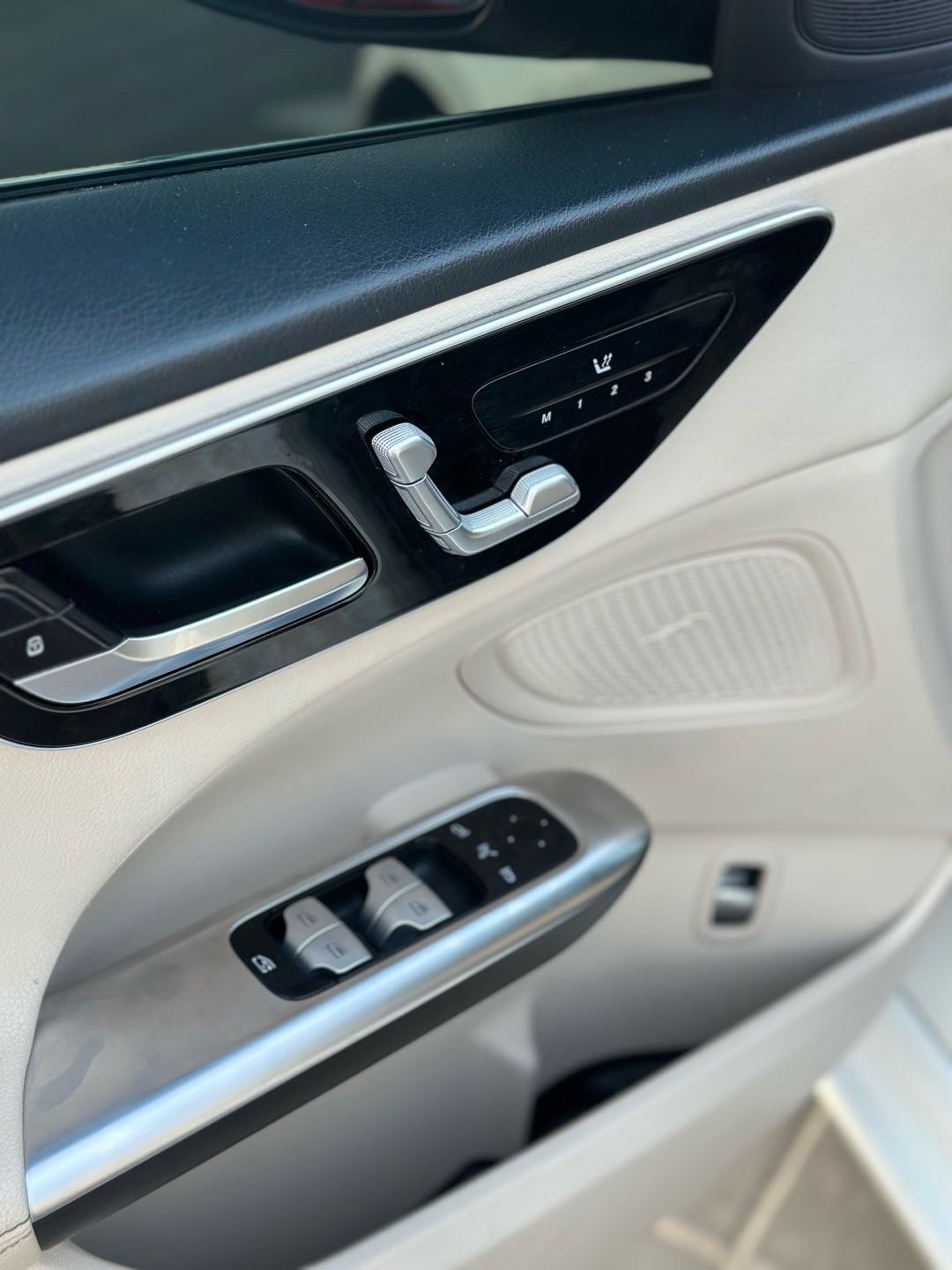 2022 Mercedes-Benz C-Class C 300 AMG Line thumbnail 18