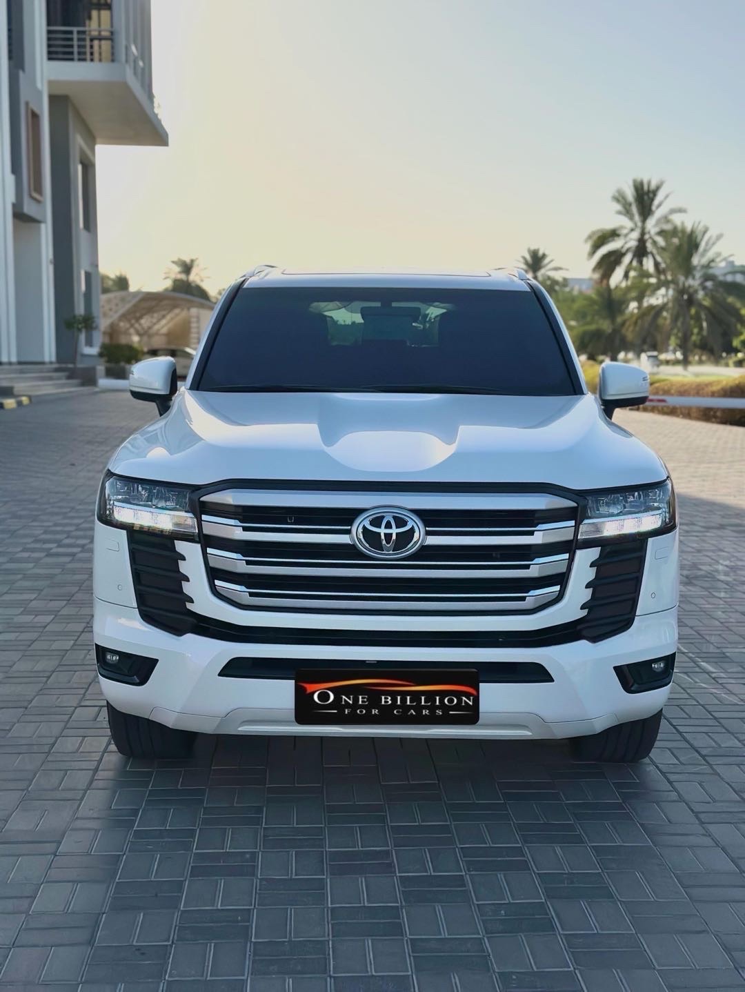 2023 Toyota Land Cruiser GXR thumbnail 2