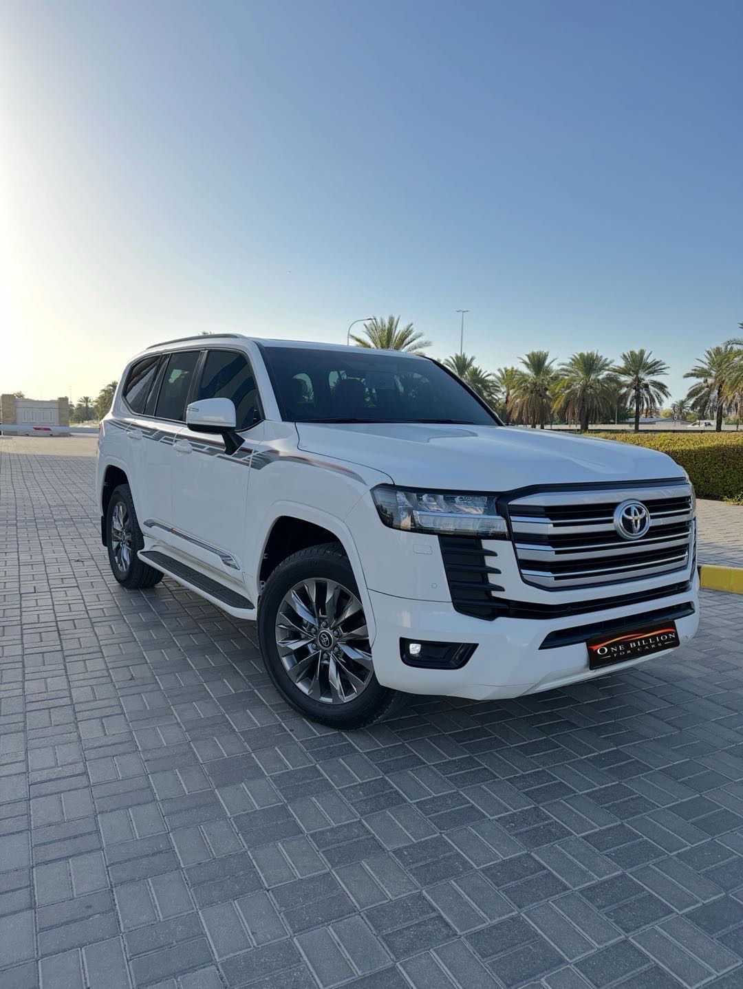 2023 Toyota Land Cruiser GXR thumbnail 8