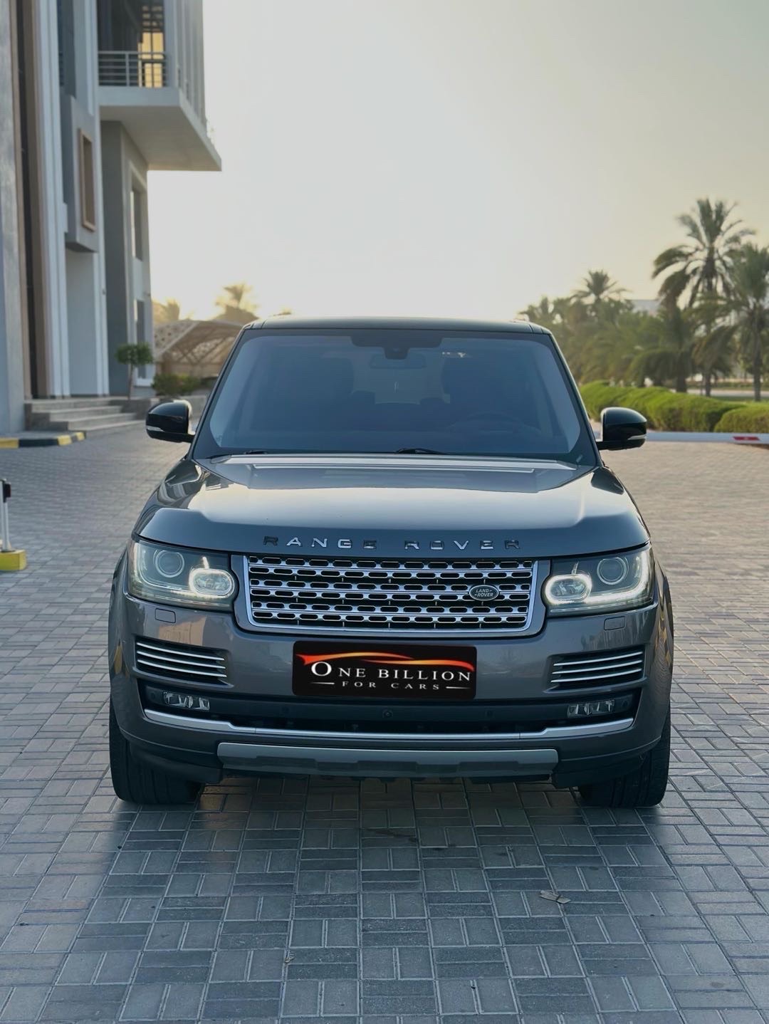 2016 Land Rover Range Rover Vogue thumbnail 2