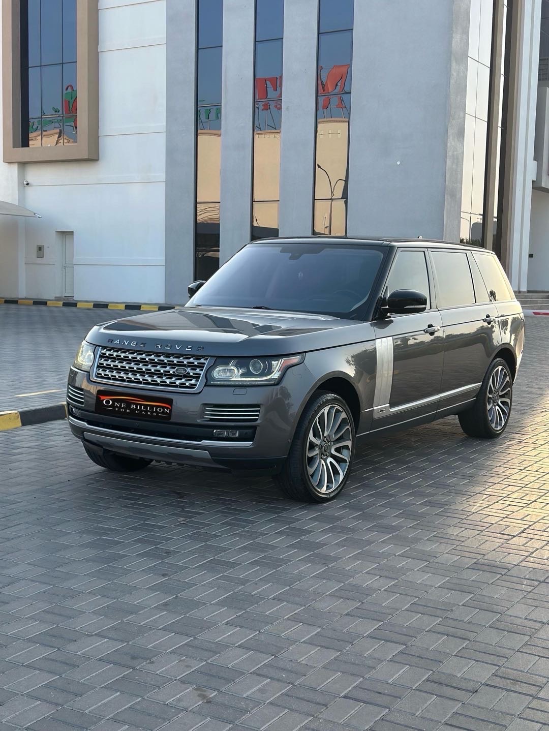 2016 Land Rover Range Rover Vogue thumbnail 8