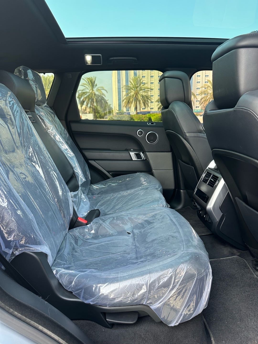 2018 Land Rover Range Rover Vogue thumbnail 8