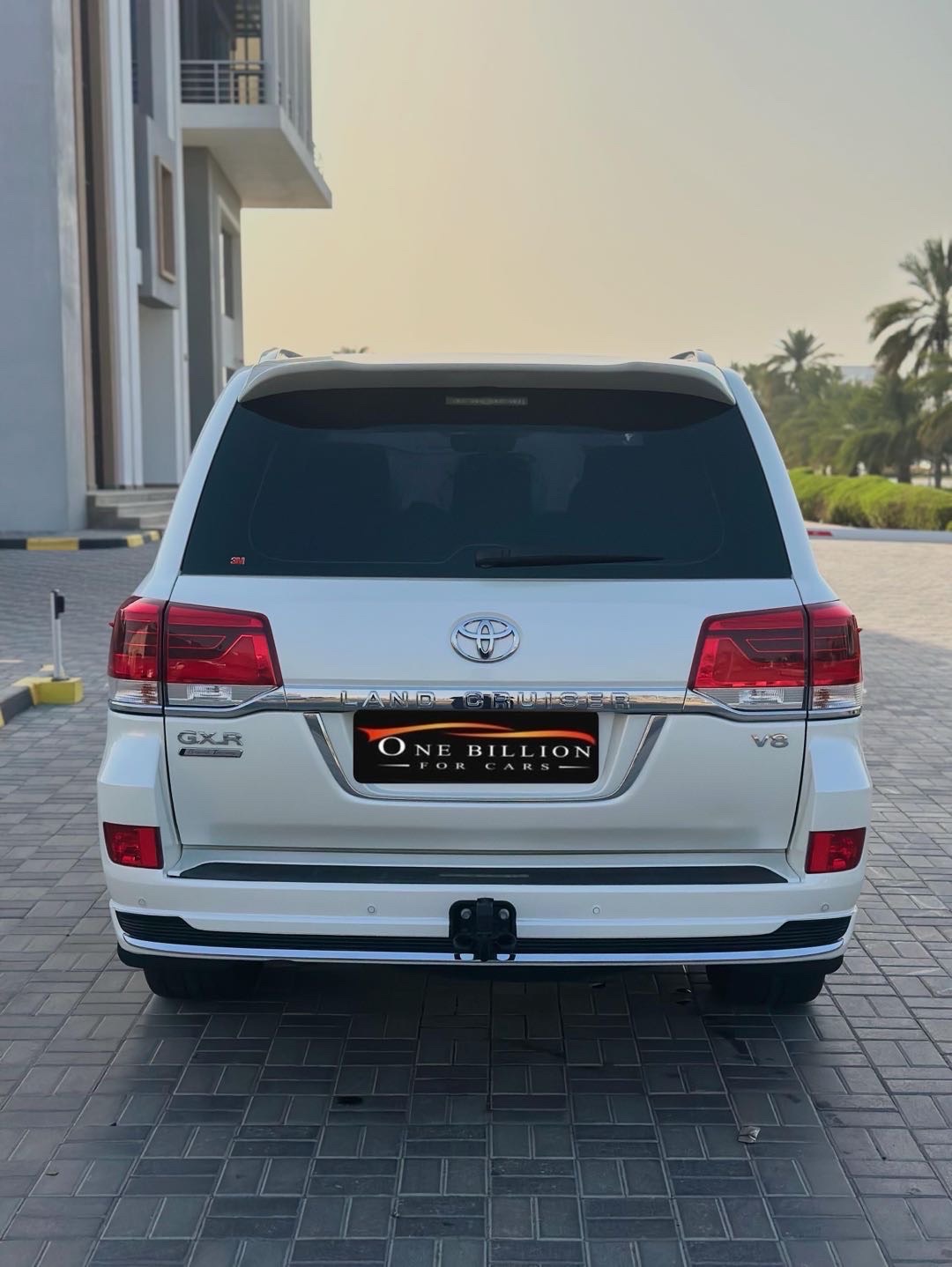 2021 Toyota Land Cruiser GXR thumbnail 3