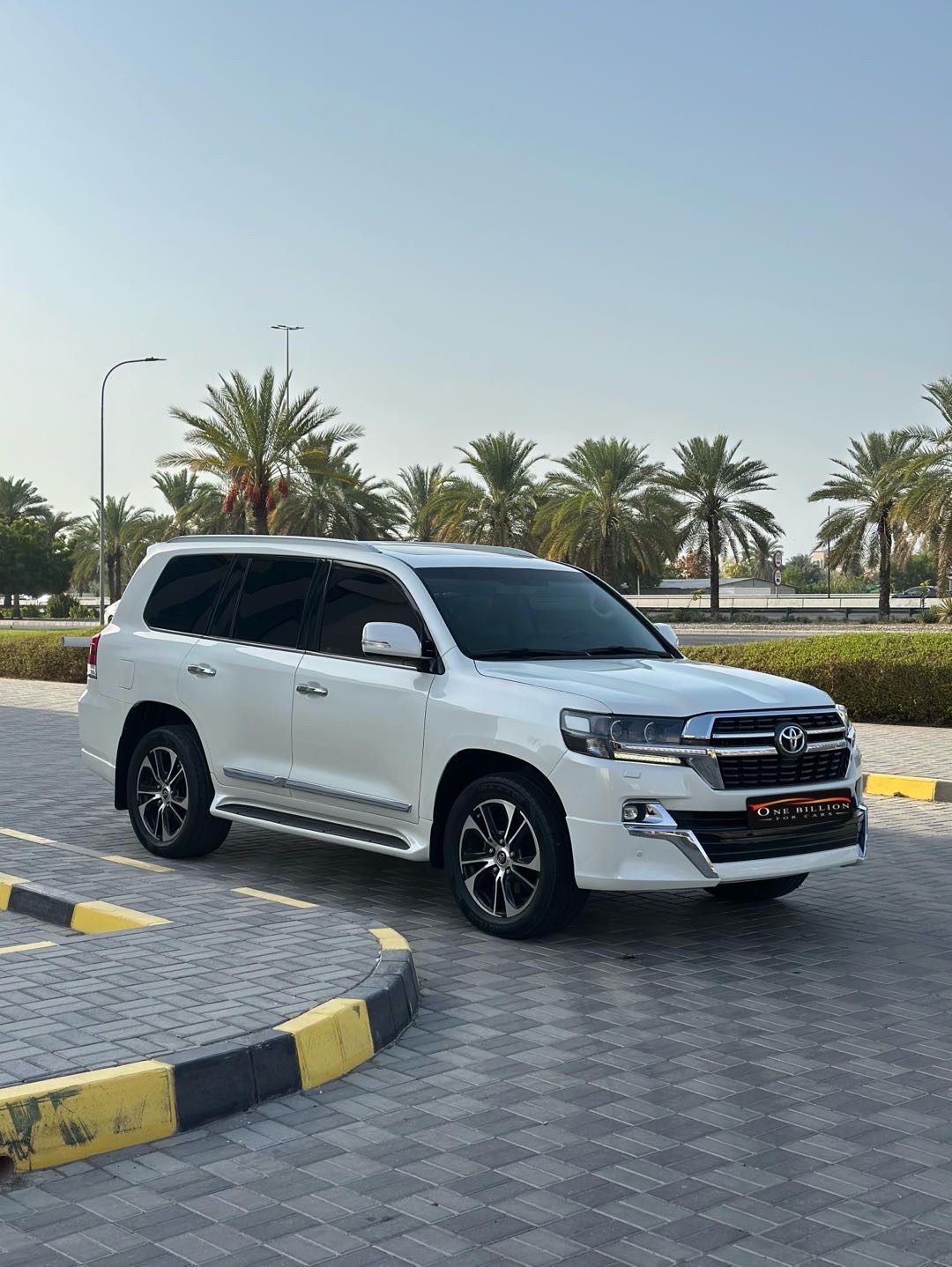 2021 Toyota Land Cruiser GXR thumbnail 6