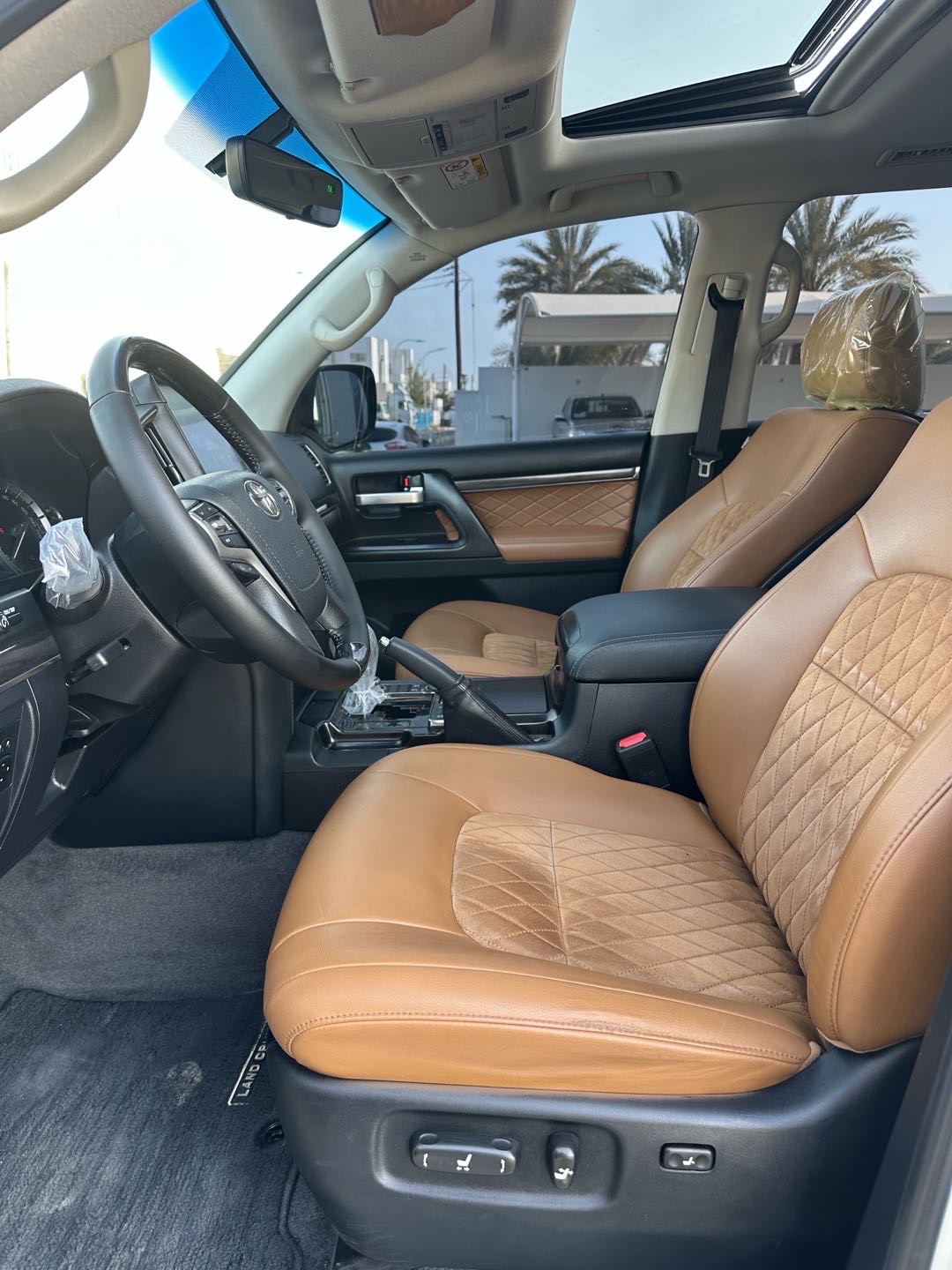 2021 Toyota Land Cruiser GXR thumbnail 11