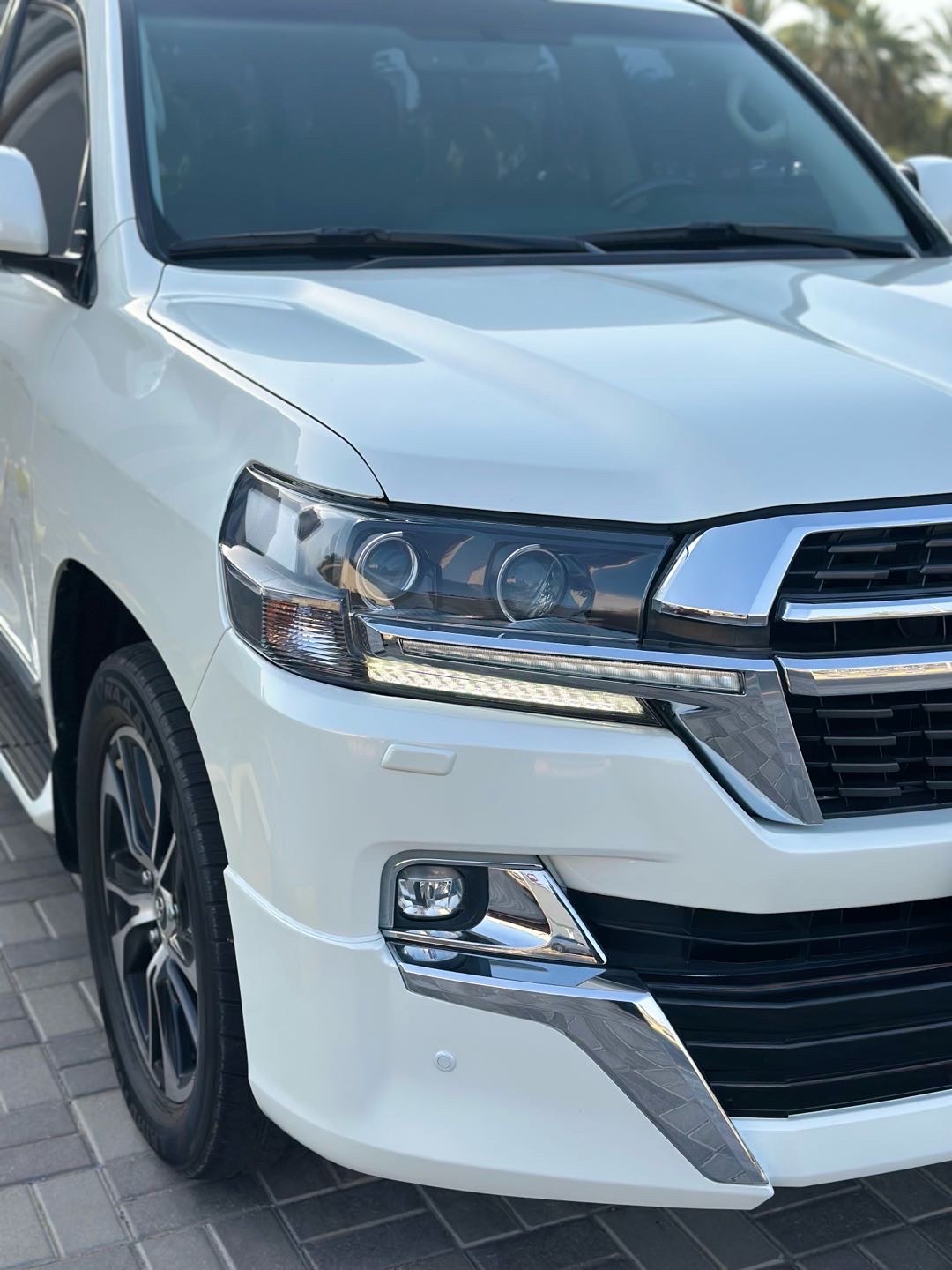 2021 Toyota Land Cruiser GXR thumbnail 16