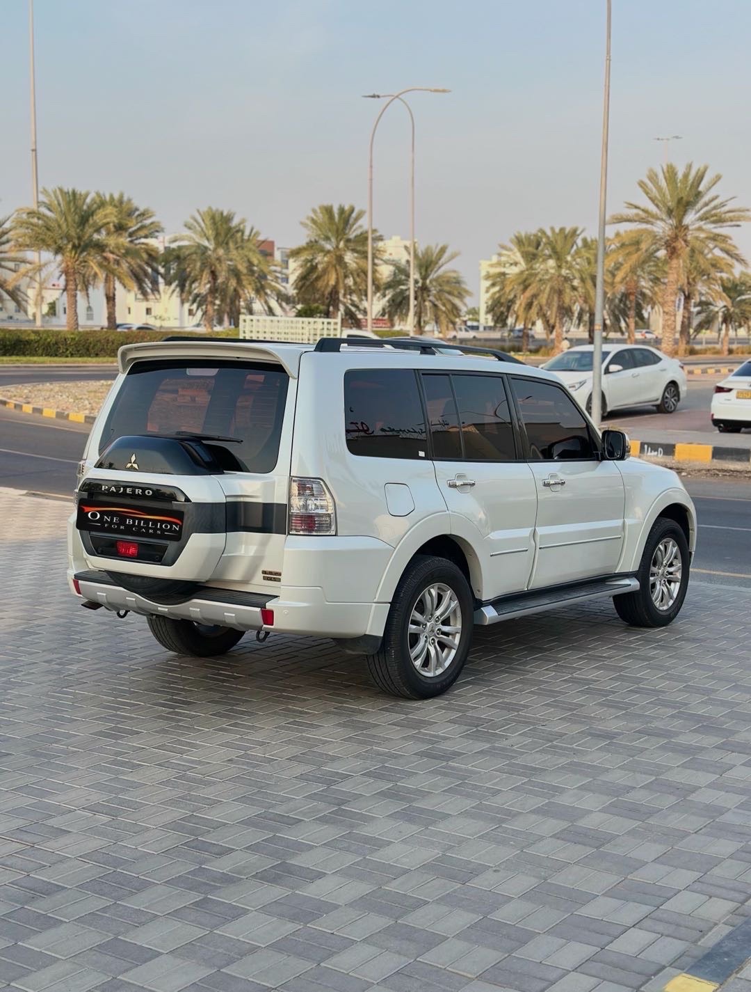 2019 Mitsubishi Pajero GXR thumbnail 6