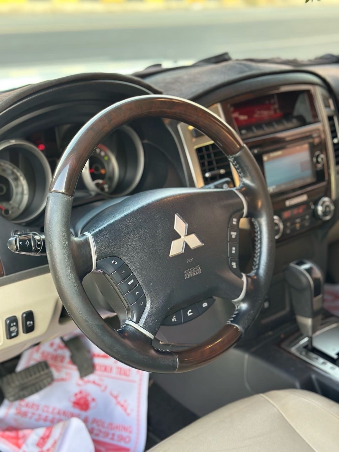 2019 Mitsubishi Pajero GXR thumbnail 8
