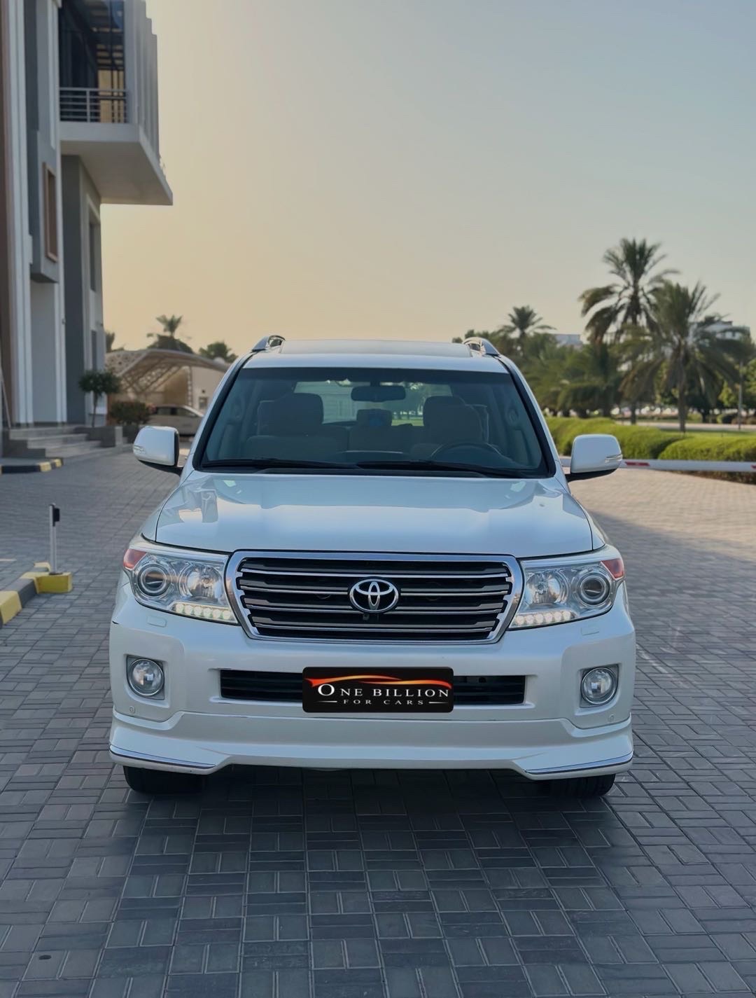 2015 Toyota Land Cruiser GXR thumbnail 7