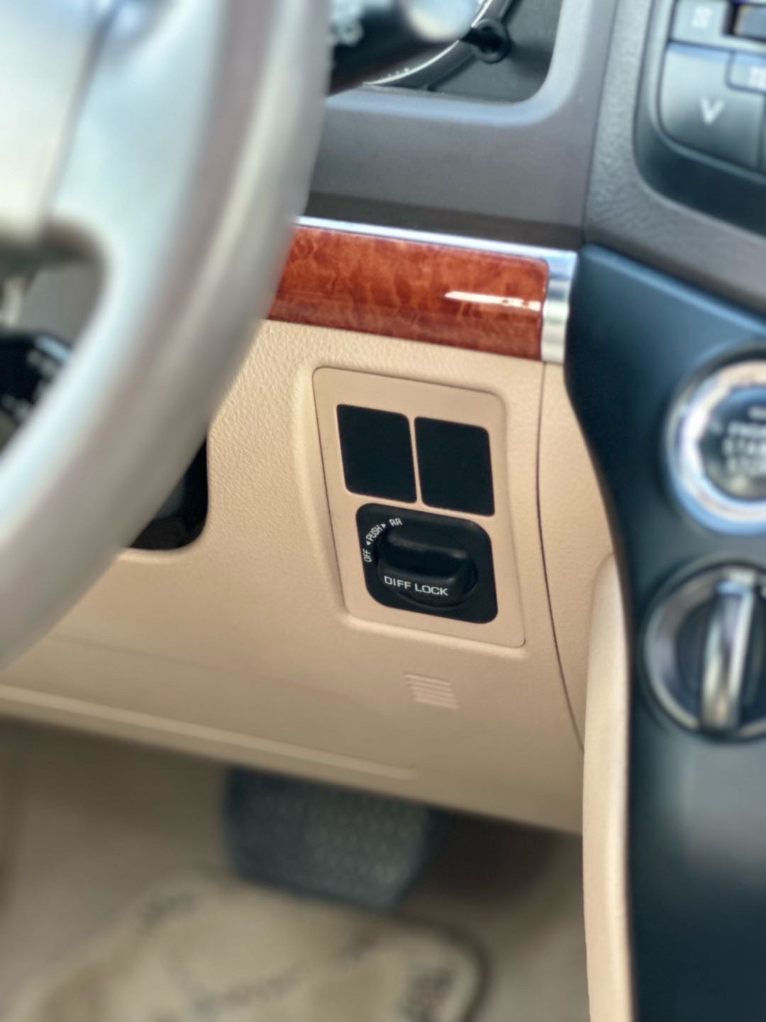 2015 Toyota Land Cruiser GXR thumbnail 8