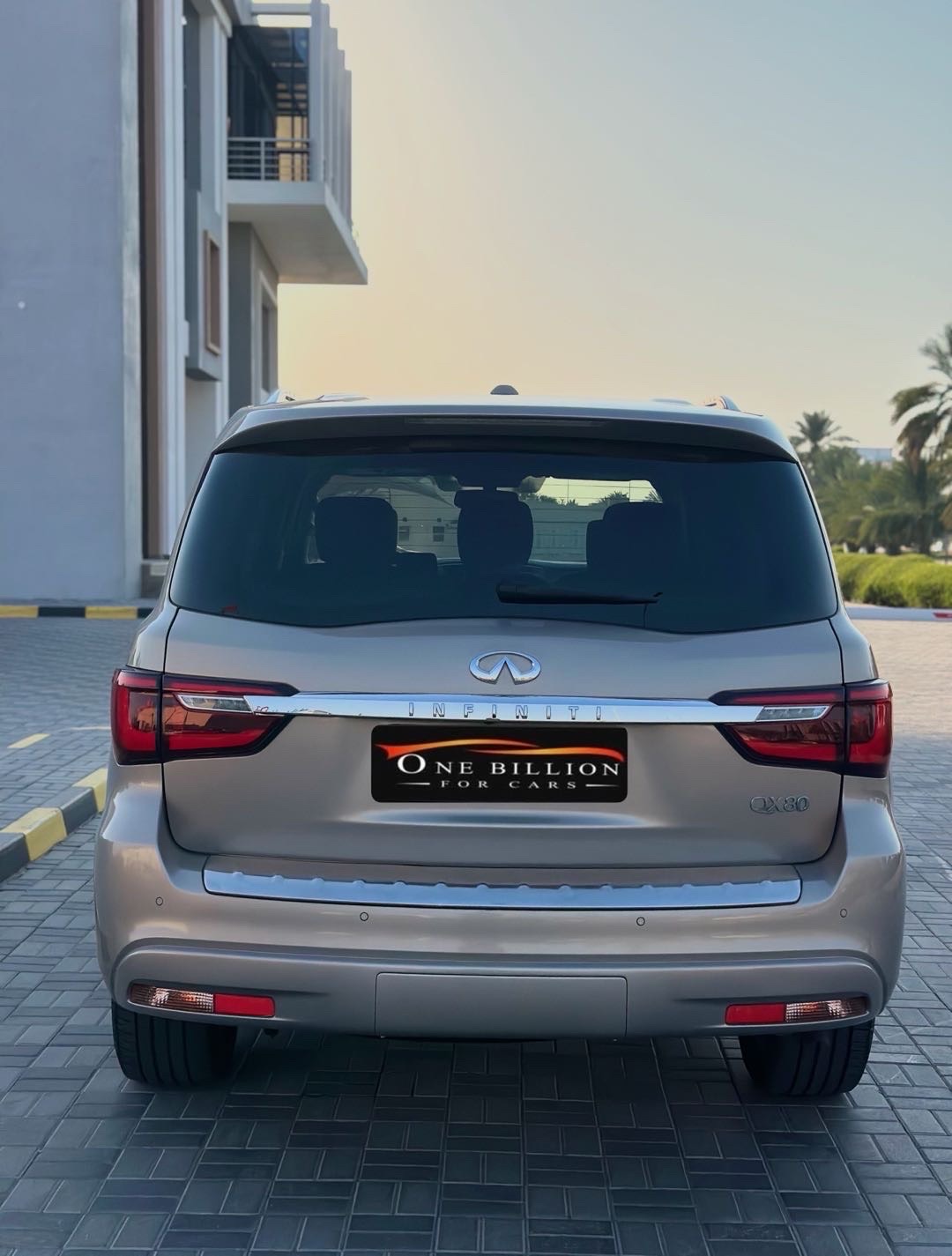 2019 Infiniti QX80 Luxe thumbnail 6