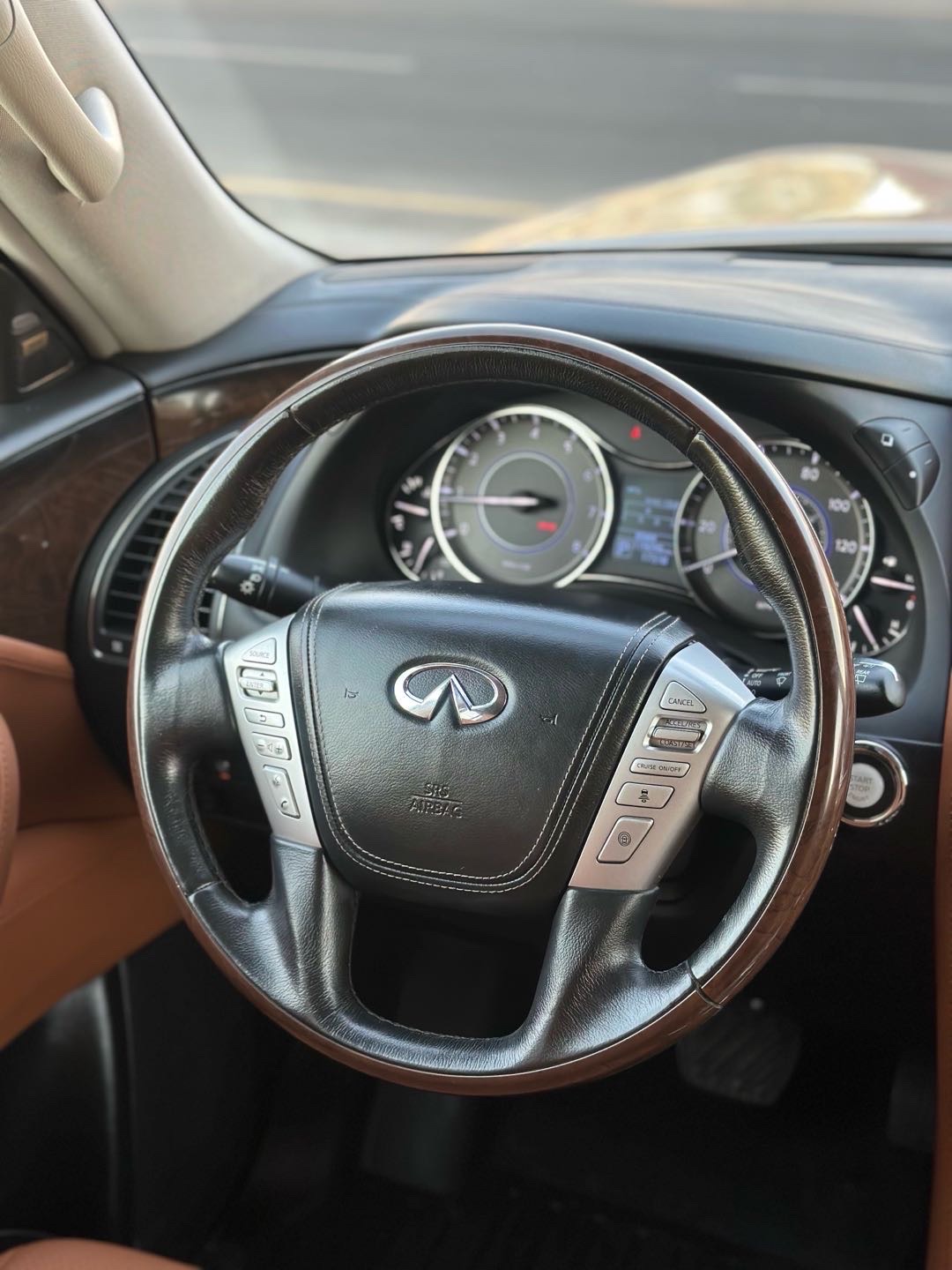 2019 Infiniti QX80 Luxe thumbnail 11