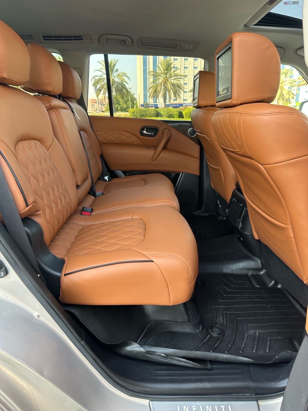 2019 Infiniti QX80 Luxe thumbnail 14