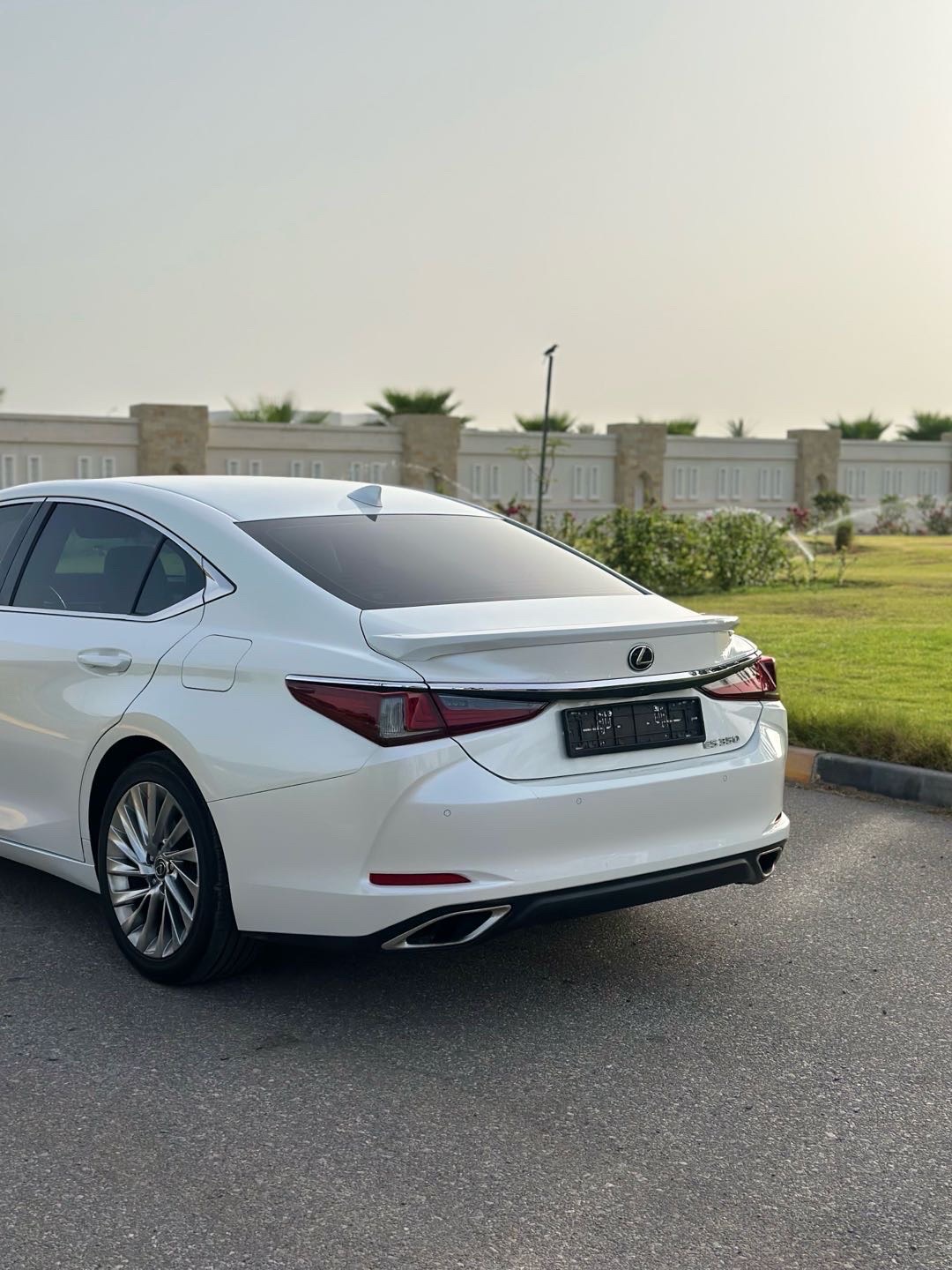 2020 Lexus ES 350 thumbnail 15