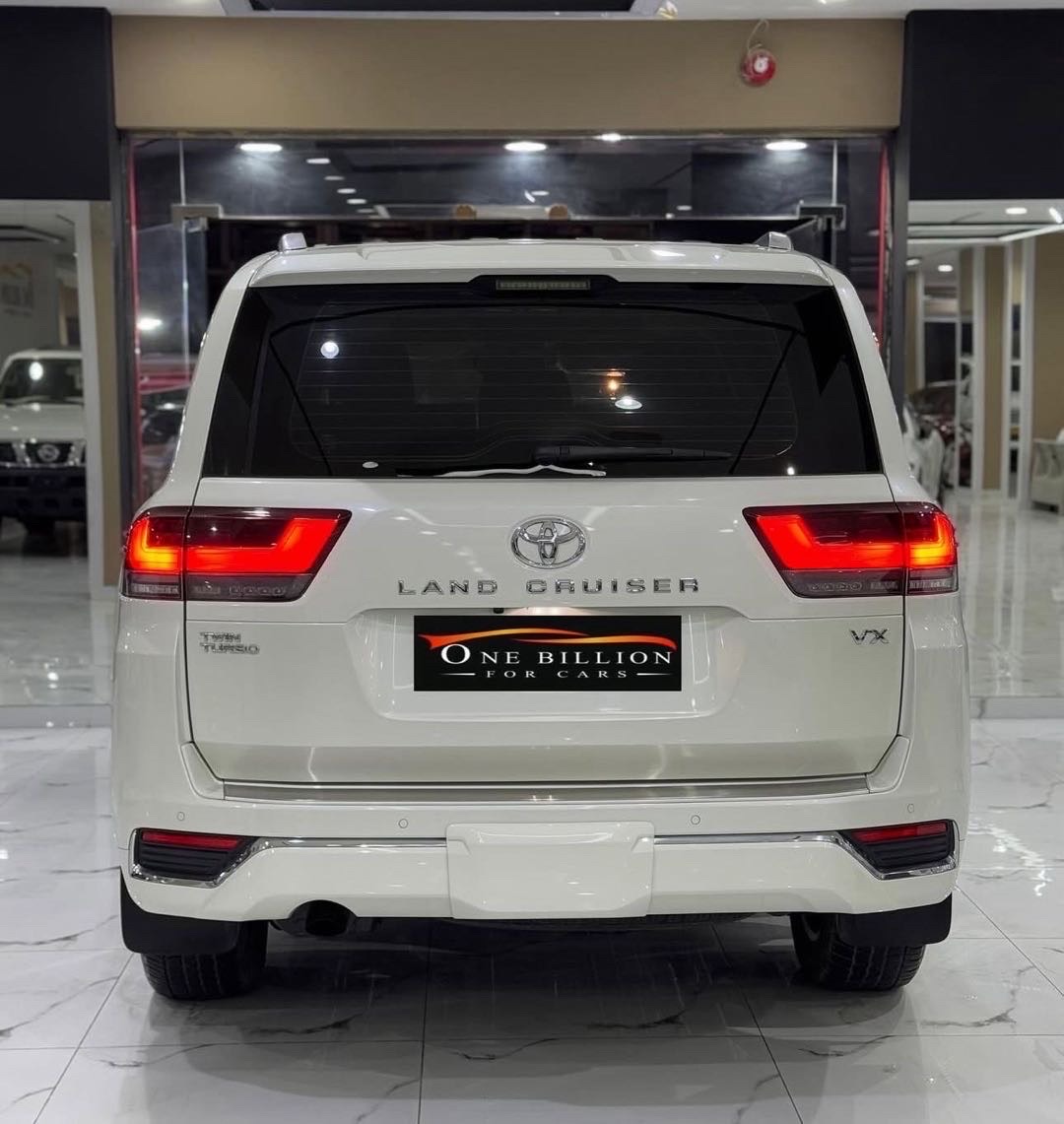 2023 Toyota Land Cruiser VX thumbnail 3