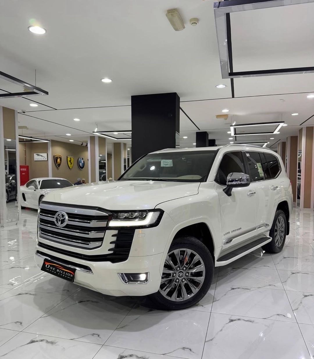 2023 Toyota Land Cruiser VX thumbnail 5