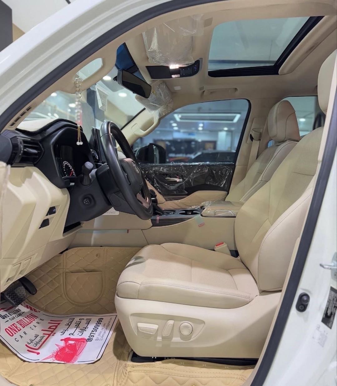 2023 Toyota Land Cruiser VX thumbnail 14