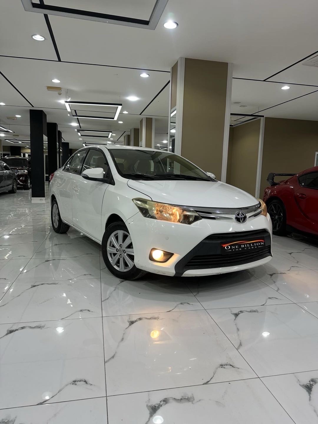 2016 Toyota Yaris LE thumbnail 4