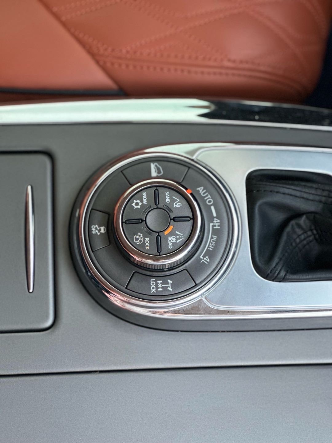 2018 Nissan Patrol LE thumbnail 7